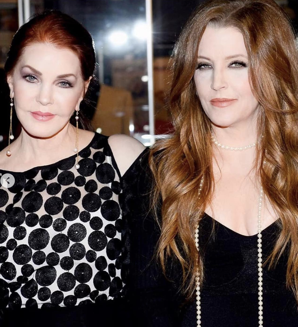 Lisa Marie and Priscilla Presley in an Instagram carousel dated 1 February 2023 | Source: Instagram.com/priscillapresley/