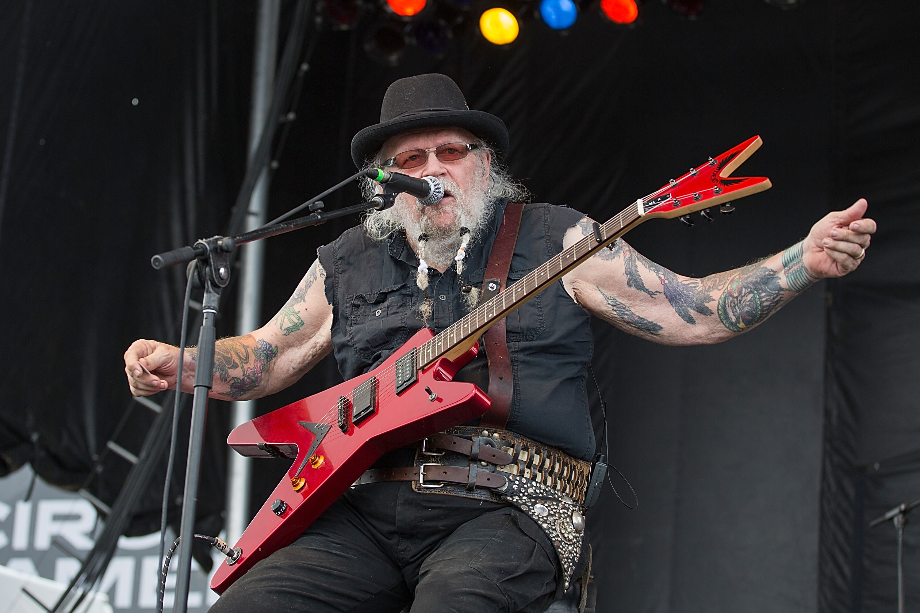 David Allan Coe performs onstage during Willie Nelsons 4th of July Picnic at Austin360 Amphitheater on July 4, 2015 in Austin, Texas. | Source: Getty Images