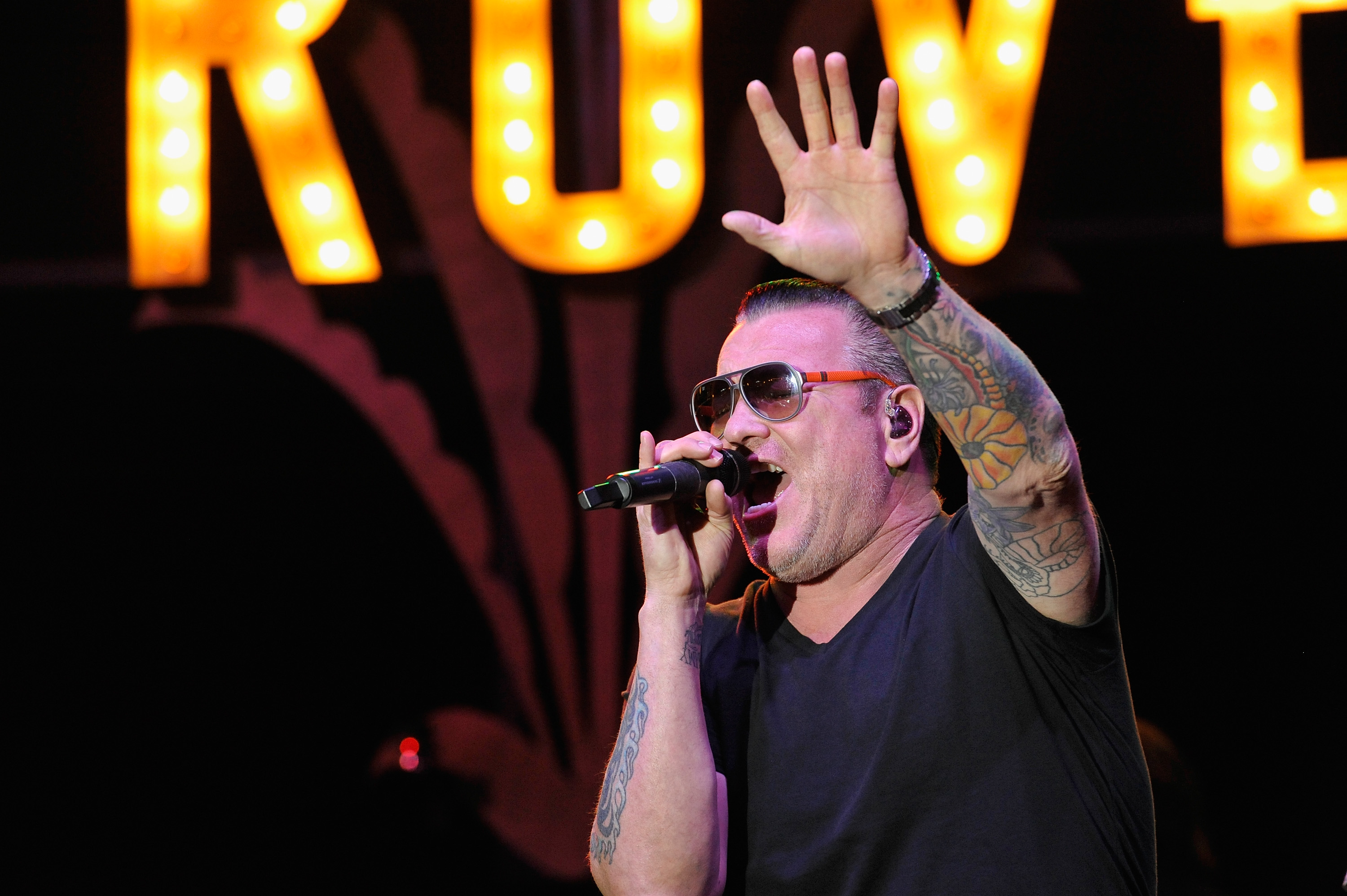 Steve Harwell performing at The Park at The Grove on July 20, 2016, in Los Angeles, California. | Source: Getty Images