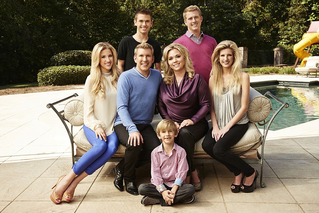  Pictured: (l-r) Savannah Chrisley, Todd Chrisley, Chase Chrisley, Grayson Chrisley, Julie Chrisley, Kyle Chrisley, Lindsie Chrisley Campbell -- | Photo : Getty Images