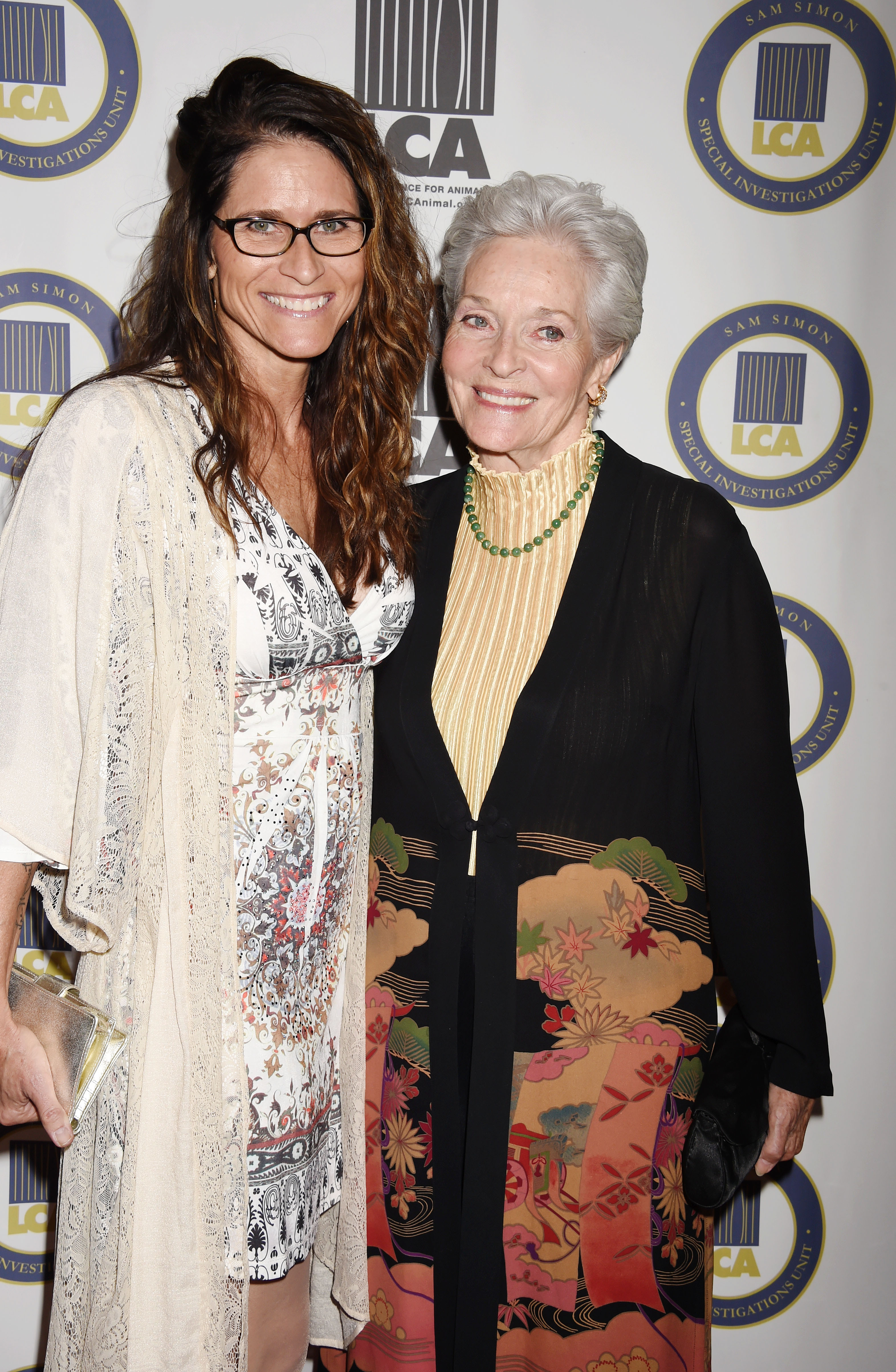 Actress Lee Meriwether and daughter Lesley Aletter attend the Last Chance for Animals Benefit Gala at The Beverly Hilton Hotel on October 24, 2015, in Beverly Hills, California. | Source: Getty Images