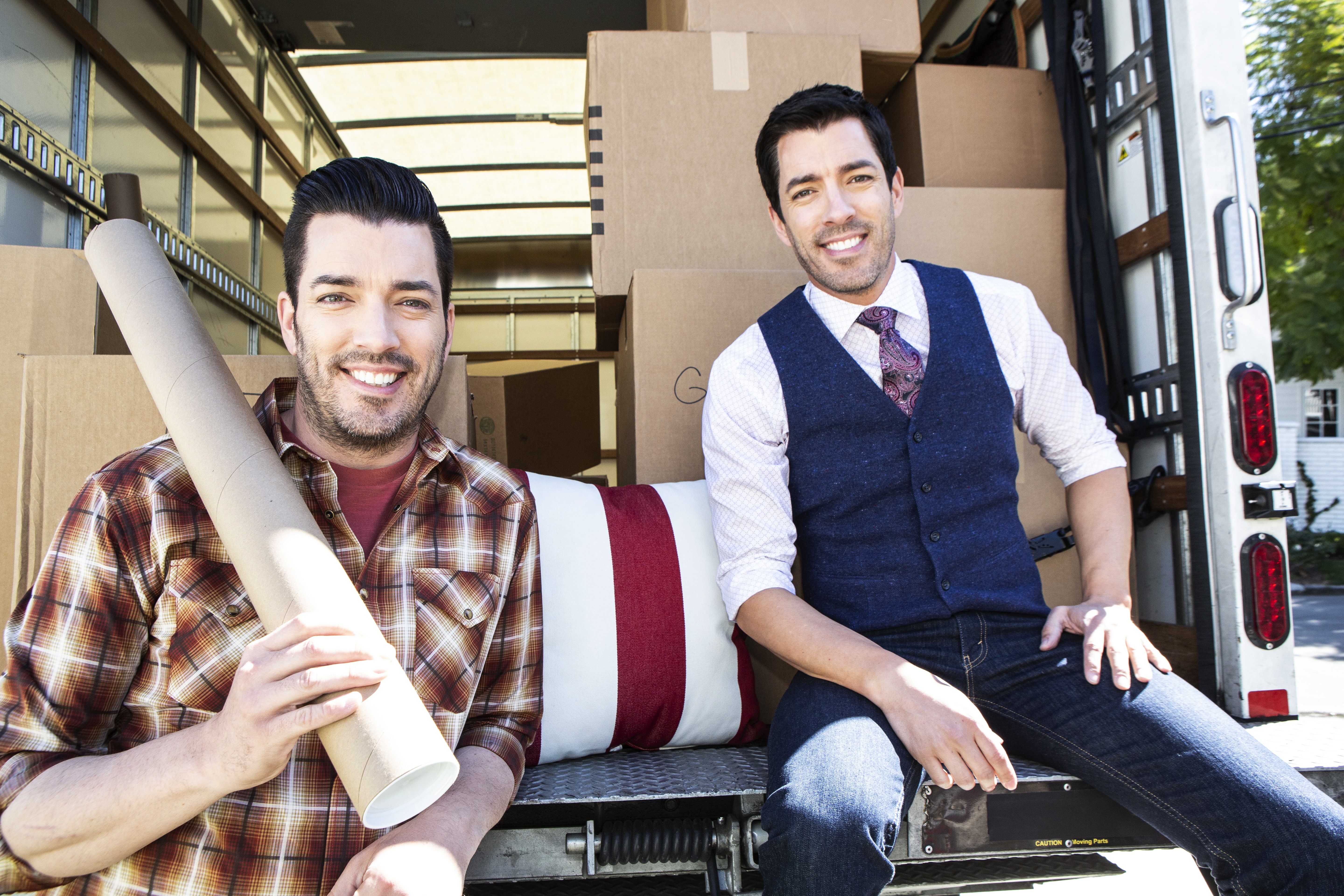 Property Brothers Jonathan and Drew Scott pose for a portrait in Los Angeles, California, October 2018. | Source: Getty Images