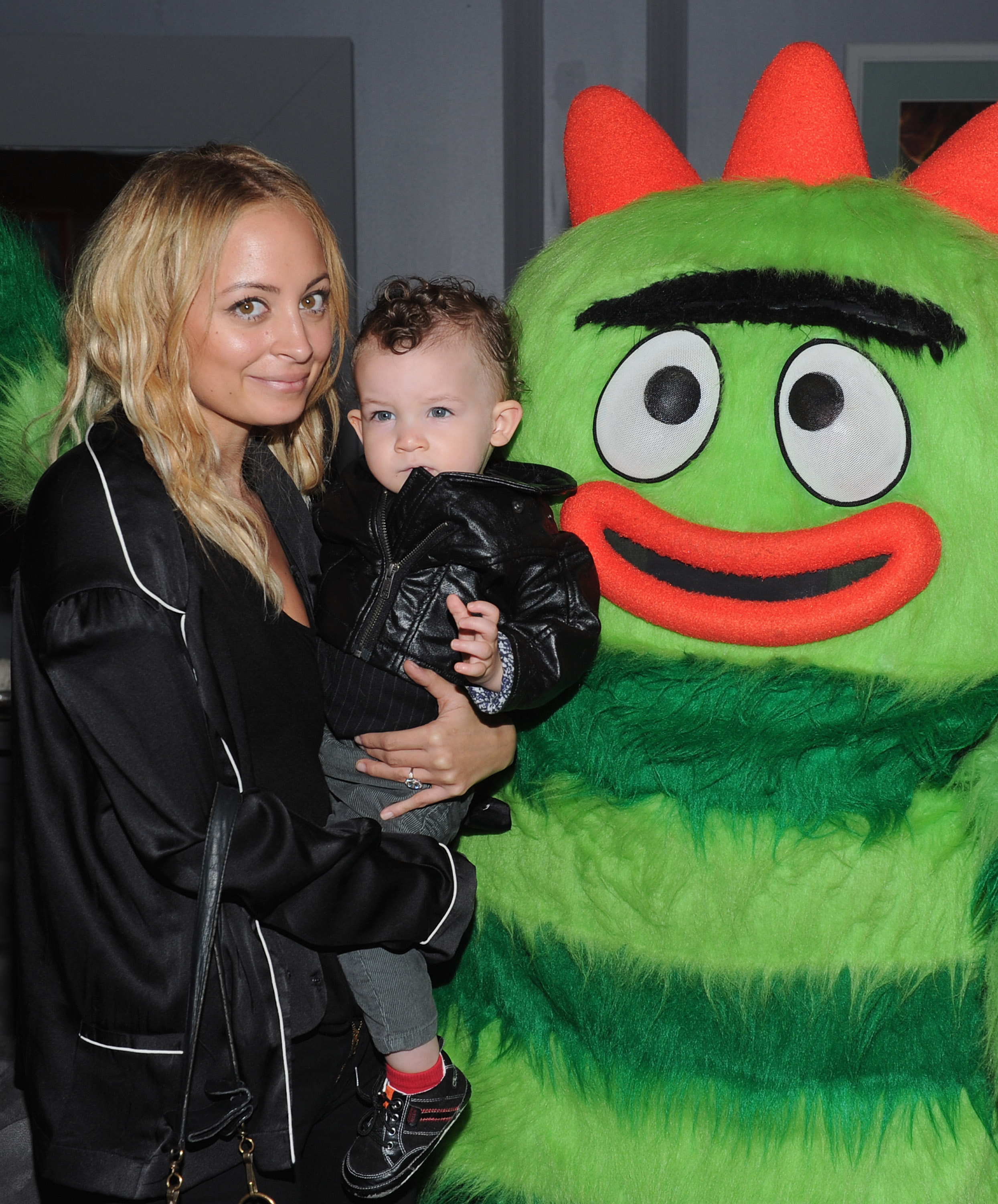 Nicole Richie and Sparrow Madden on November 27, 2010 | Source: Getty Images