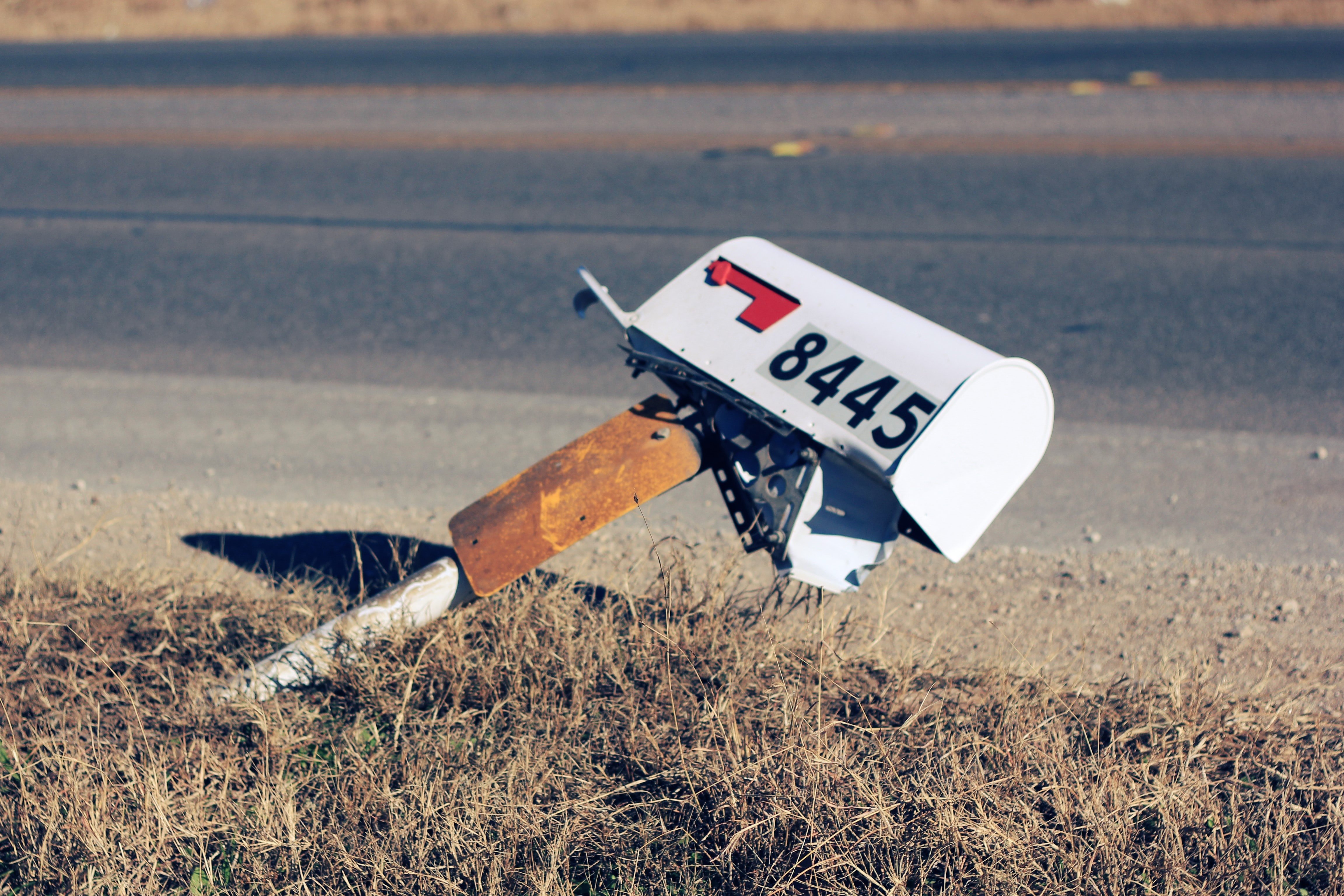 Dick often ran over OP's mailbox & blamed others. | Source: Unsplash