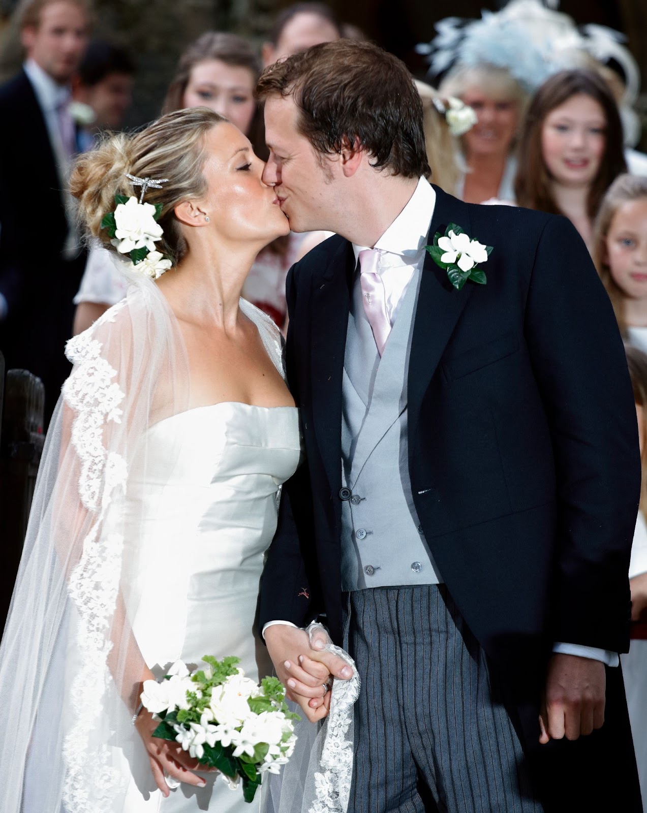 Sara Buys and Tom Parker Bowles shared a kiss after their wedding ceremony at St. Nicholas Church on September 10, 2005, in Rotherfield Greys, England. The day marked a joyful milestone for Queen Camilla’s son, as he began a new chapter with Sara. | Source: Getty Images