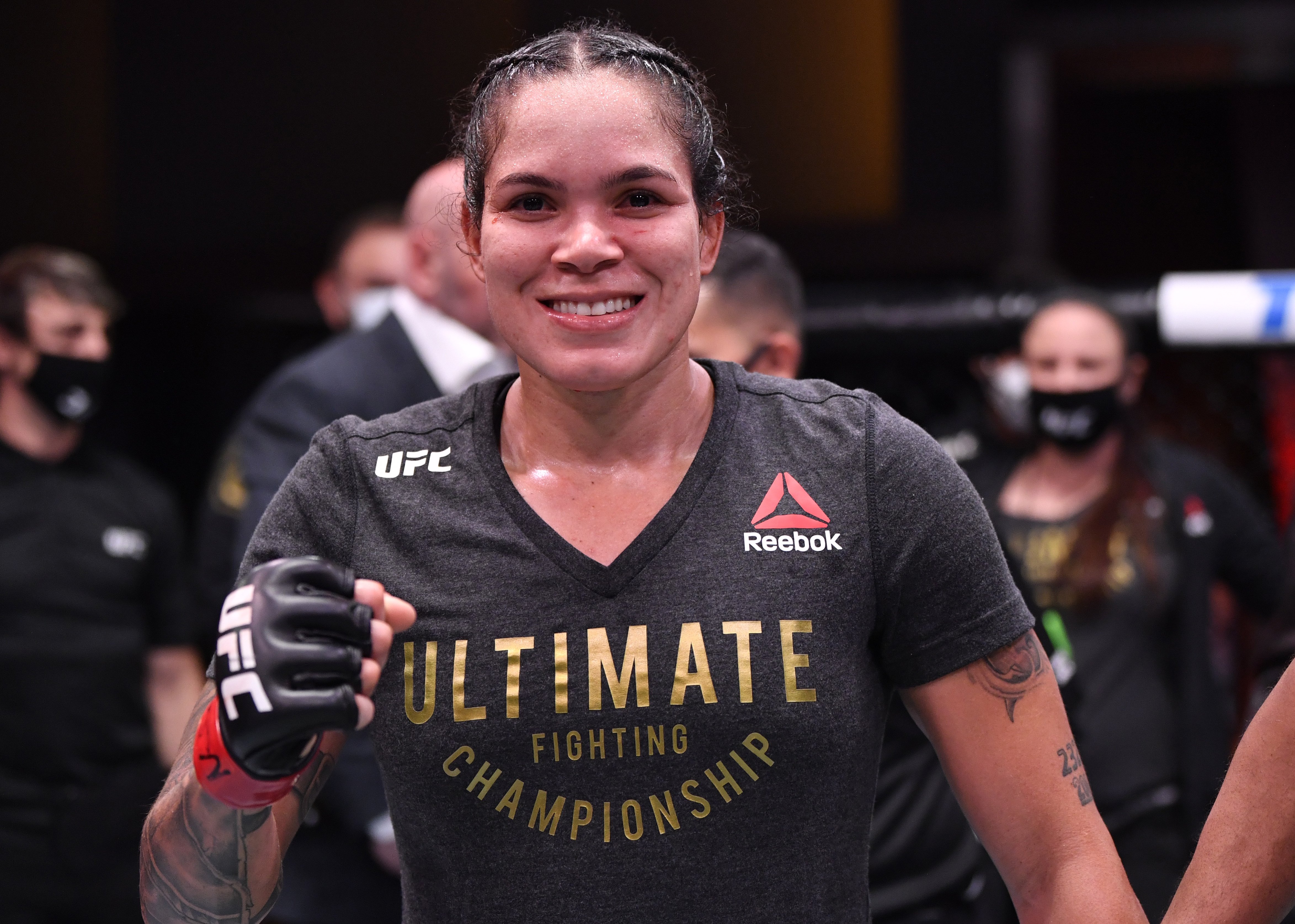 Amanda Nunes celebrates her victory in the UFC featherweight championship tournament during the UFC 250 event on June 06, 2020, in Las Vegas, Nevada | Photo: Jeff Bottari/Zuffa LLC/Getty Images