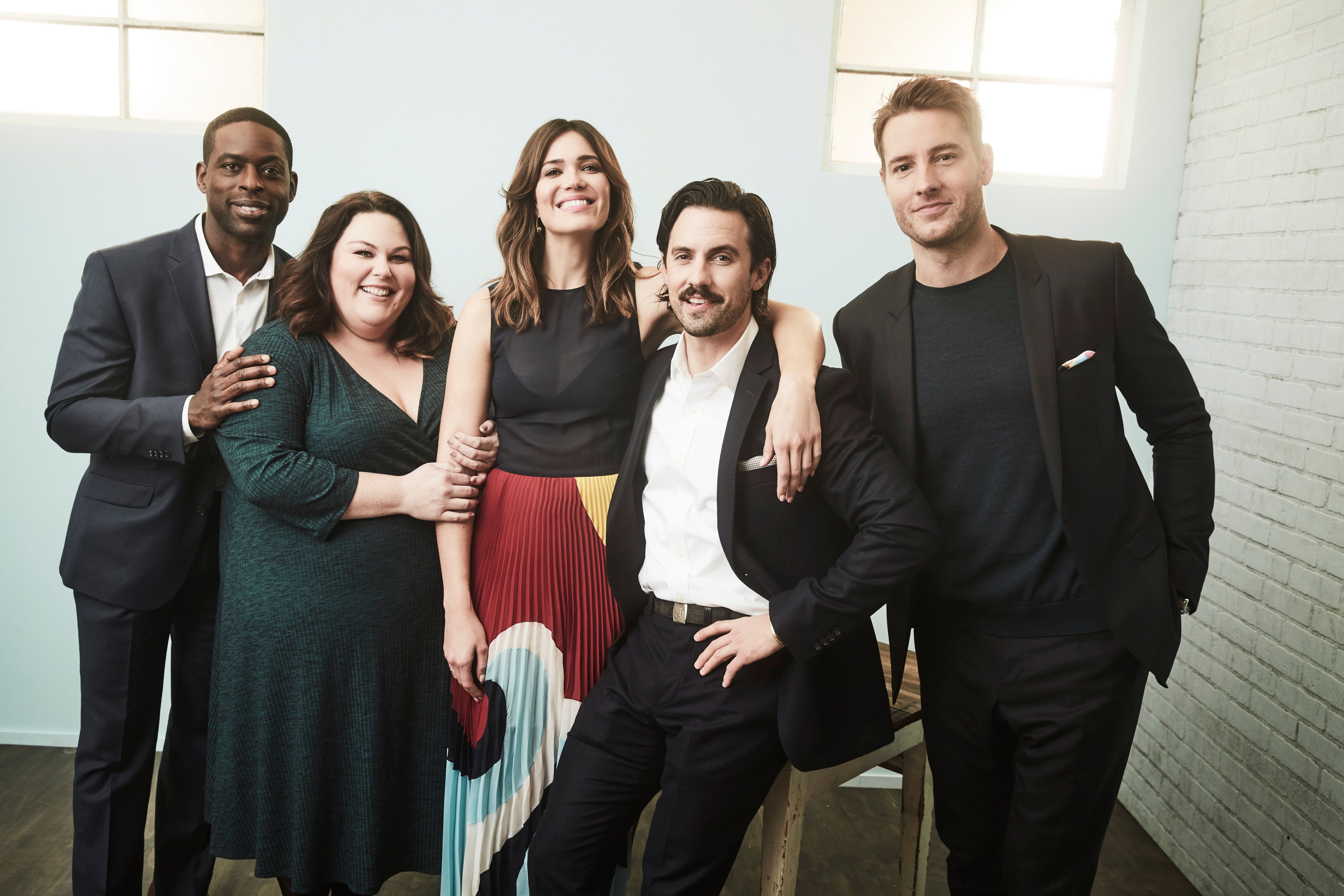 The cast of "This Is Us" pose for a portrait in the NBCUniversal Press Tour portrait studio at The Langham Huntington, Pasadena on January 18, 2017 | Photo: Getty Images
