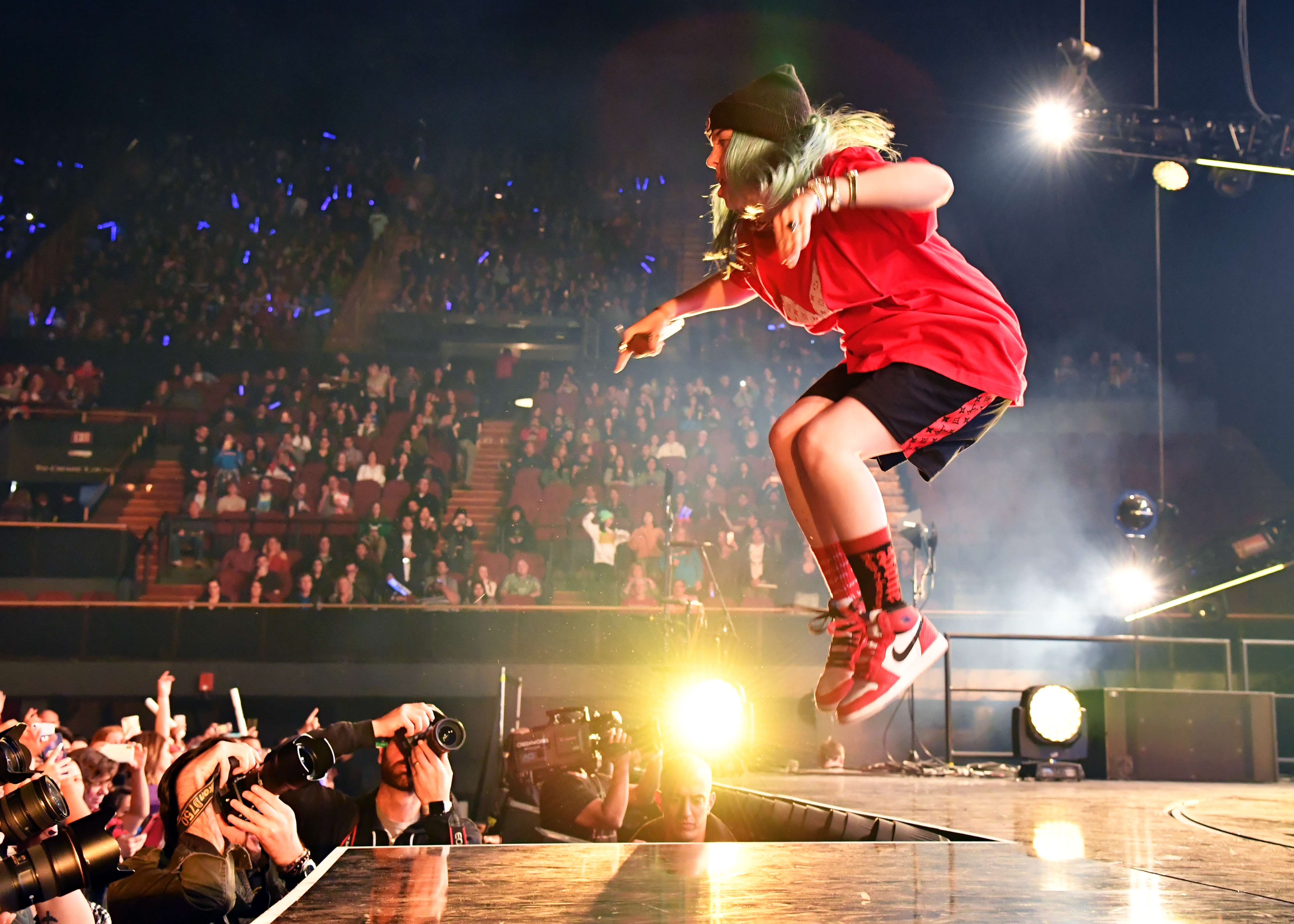 Billie Eilish performs onstage during KROQ Absolut Almost Acoustic Christmas in Inglewood, California, on December 9, 2018. | Source: Getty Images