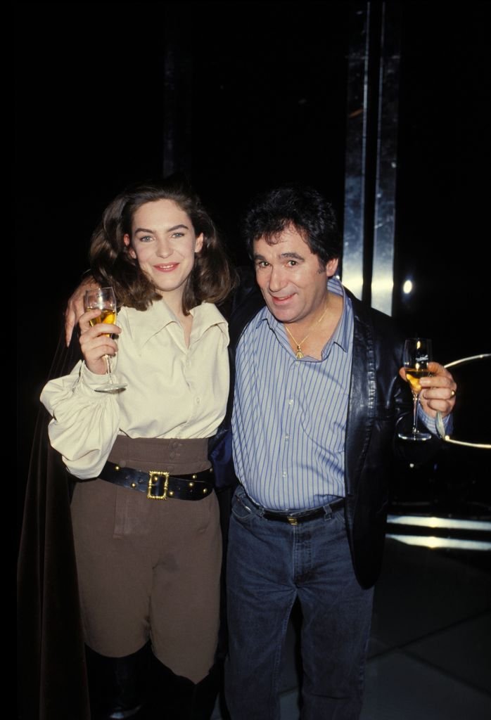 Claude Nougaro et sa fille Cécile en 1987. | Photo : Getty Images