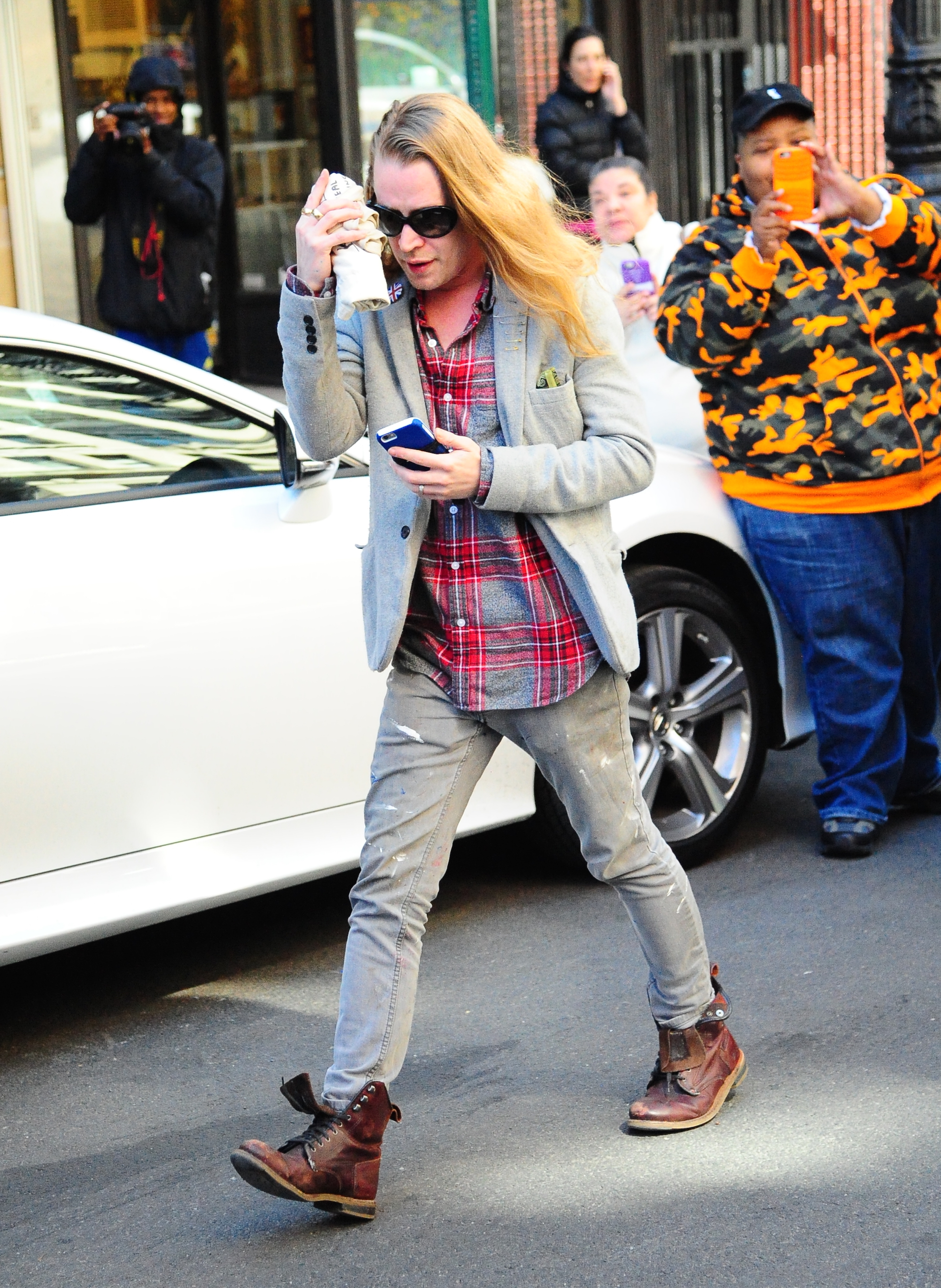 Macaulay Culkin seen walking in Soho on March 31, 2016, in New York City | Source: Getty Images