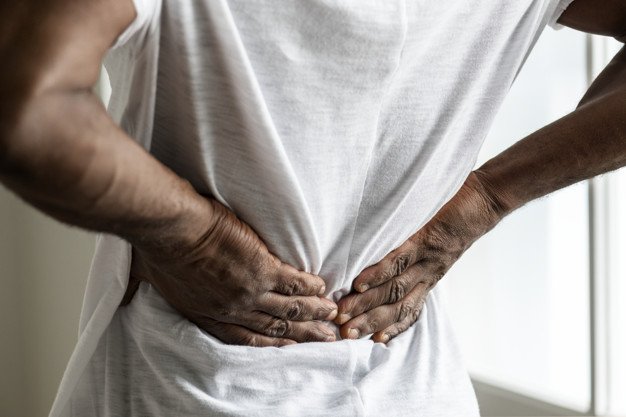 Persona con dolor | Imagen tomada de: Freepik Persona con dolor | Imagen tomada de: Freepik