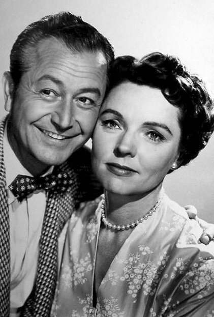 Publicity photo of Jane Wyatt and Robert Young. | Source: Wikimedia Commons