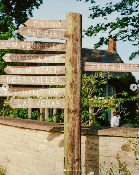 A picture of the sign post at Jesse Light and Jesse Bongiovi's five-day wedding celebration, posted on July 15, 2024 | Source: Instagram/alison_events