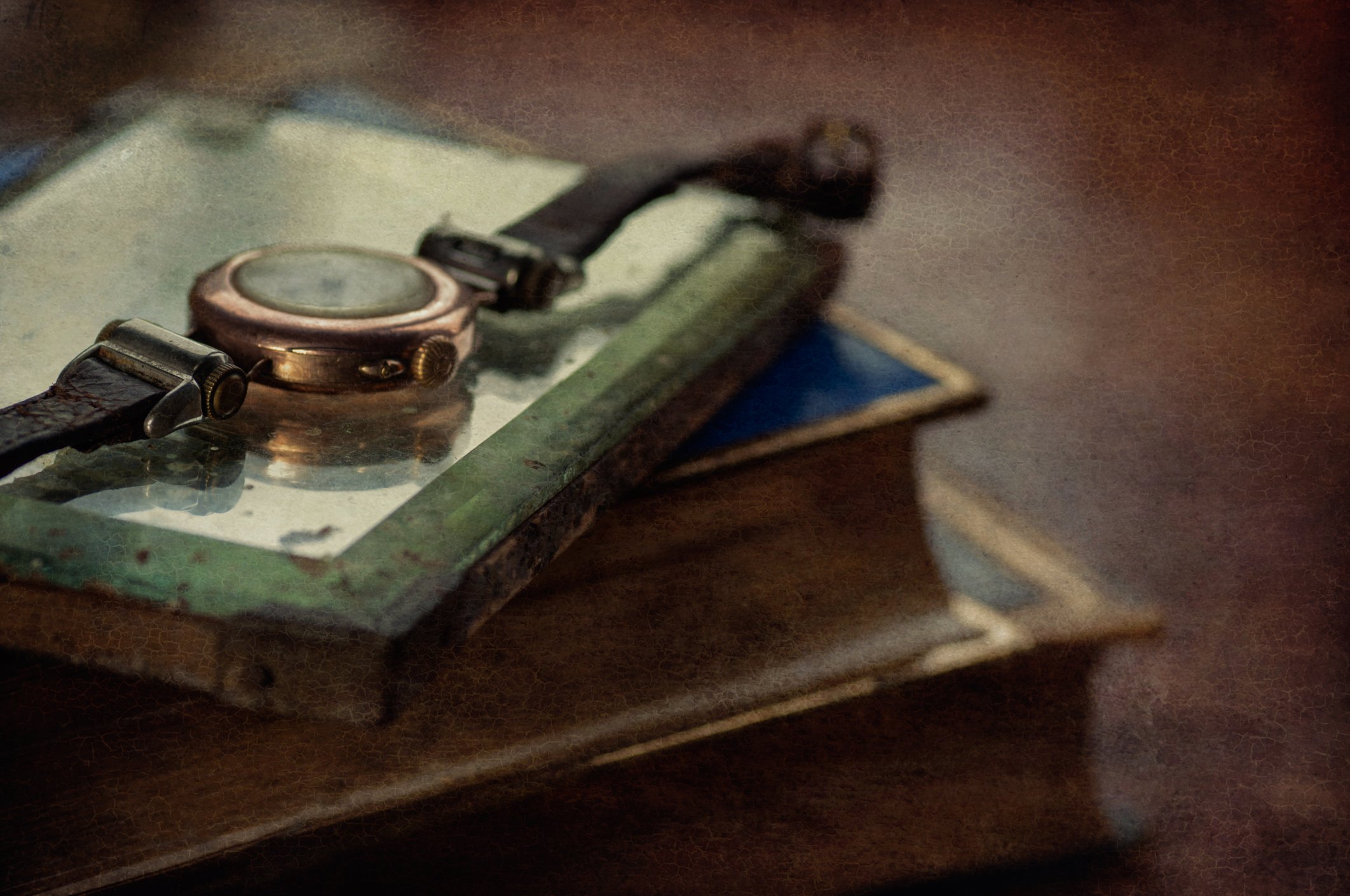 James gifted Moses an antique watch. | Photo: Getty Images