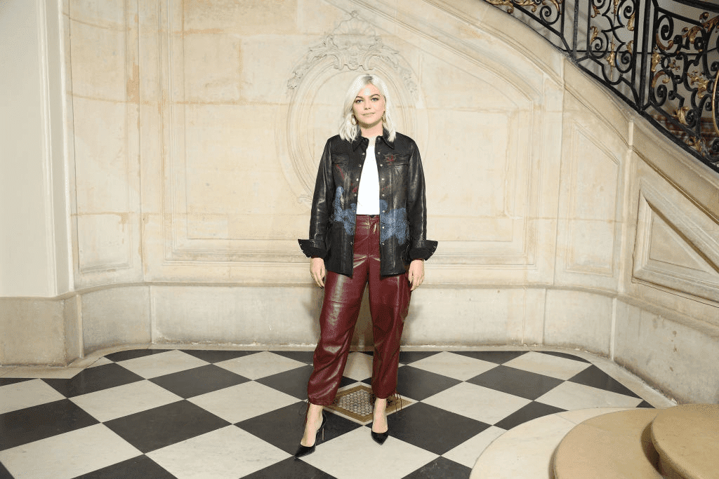 Louane assiste au défilé Christian Dior dans le cadre de la Fashion Week féminine automne/hiver 2019/2020 à Paris, France, le 26 février 2019. | Photo : Getty Images