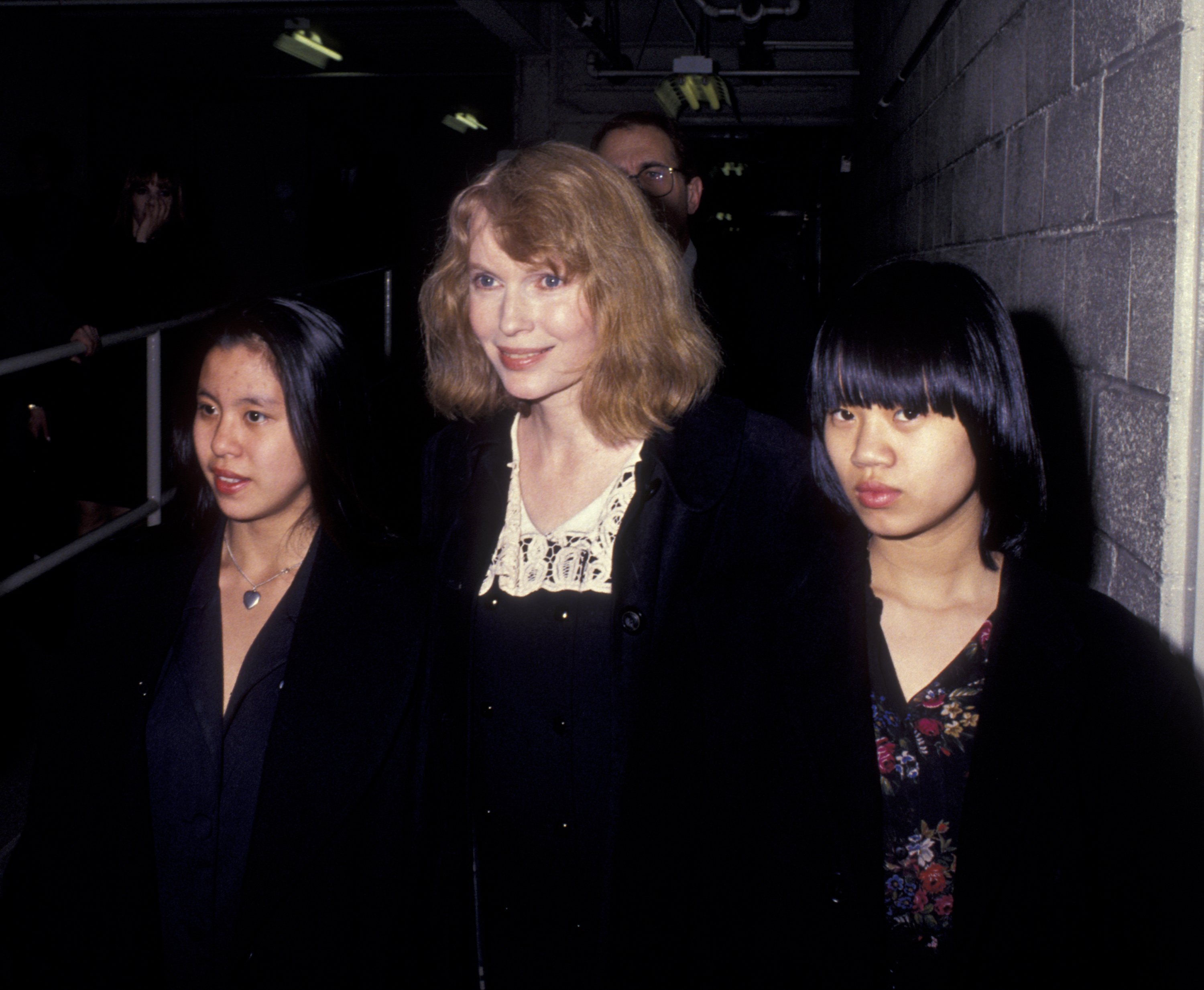 Mia Farrow and daughters Lark Song Previn and Summer Song Previn at the 62nd Annual National Board of Review Awards in 1991, in New York City. | Source: Getty Images