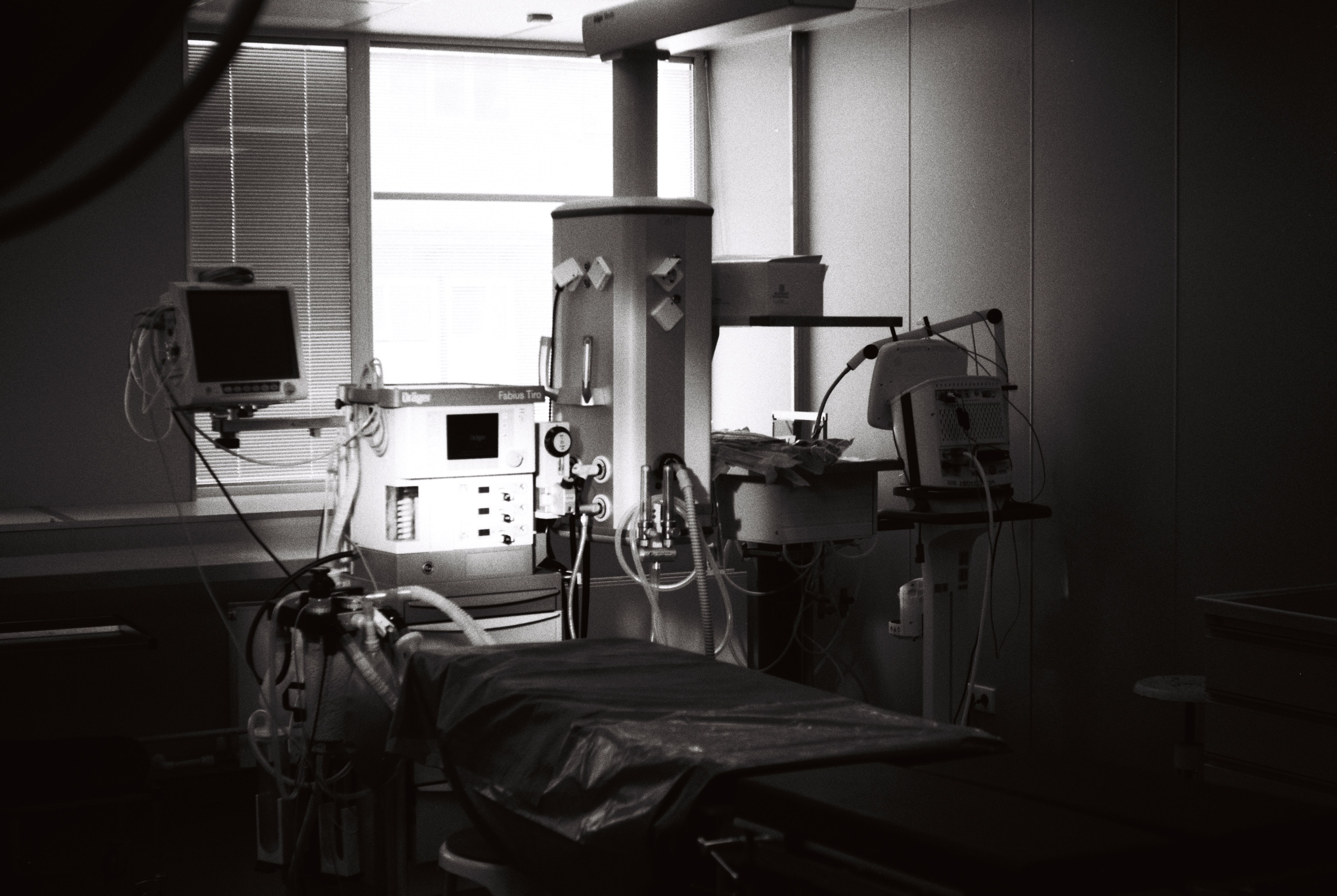 An operating room prepared for surgery. | Source: Pexels