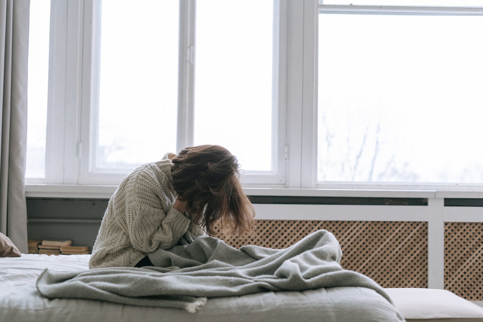 She woke up and had to listen to her angry parents. | Source: Pexels