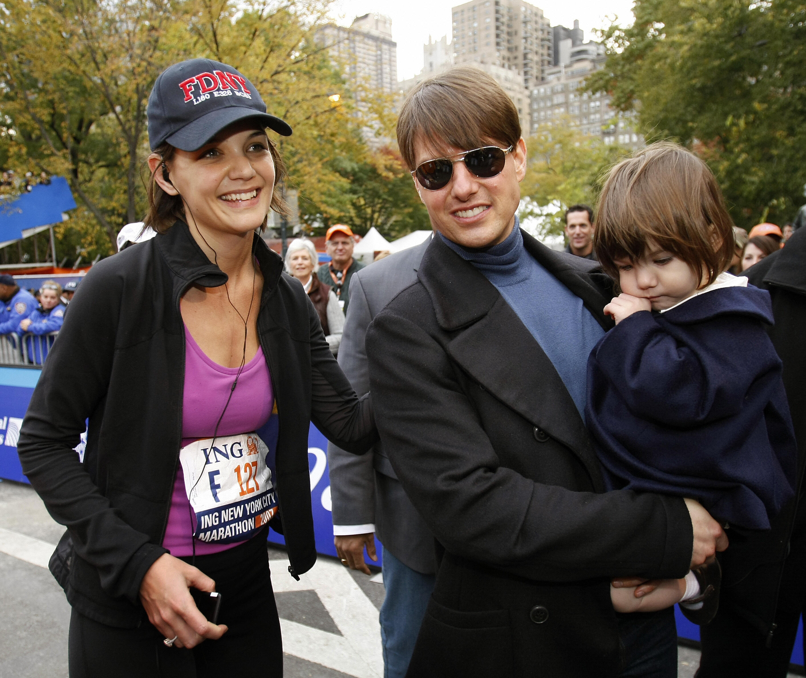 Tom Cruise, Suri Cruise, and Katie Holmes in New York on November 4, 2007 | Source: Getty Images
