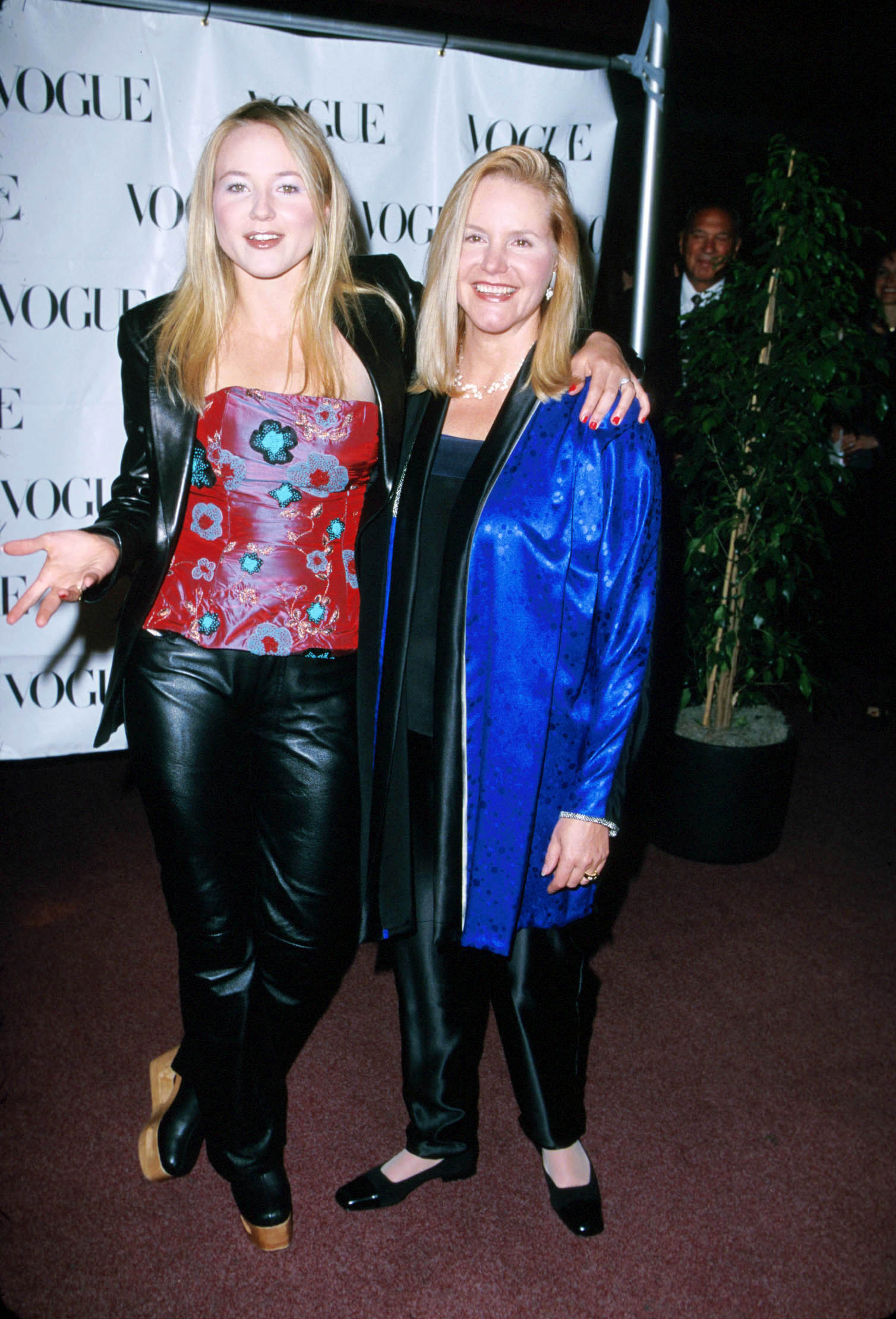 Jewel and Lenedra Caroll during Press Conference for Higher Ground for Humanity in Hollywood, California, on April 25, 1999. | Source: Getty Images