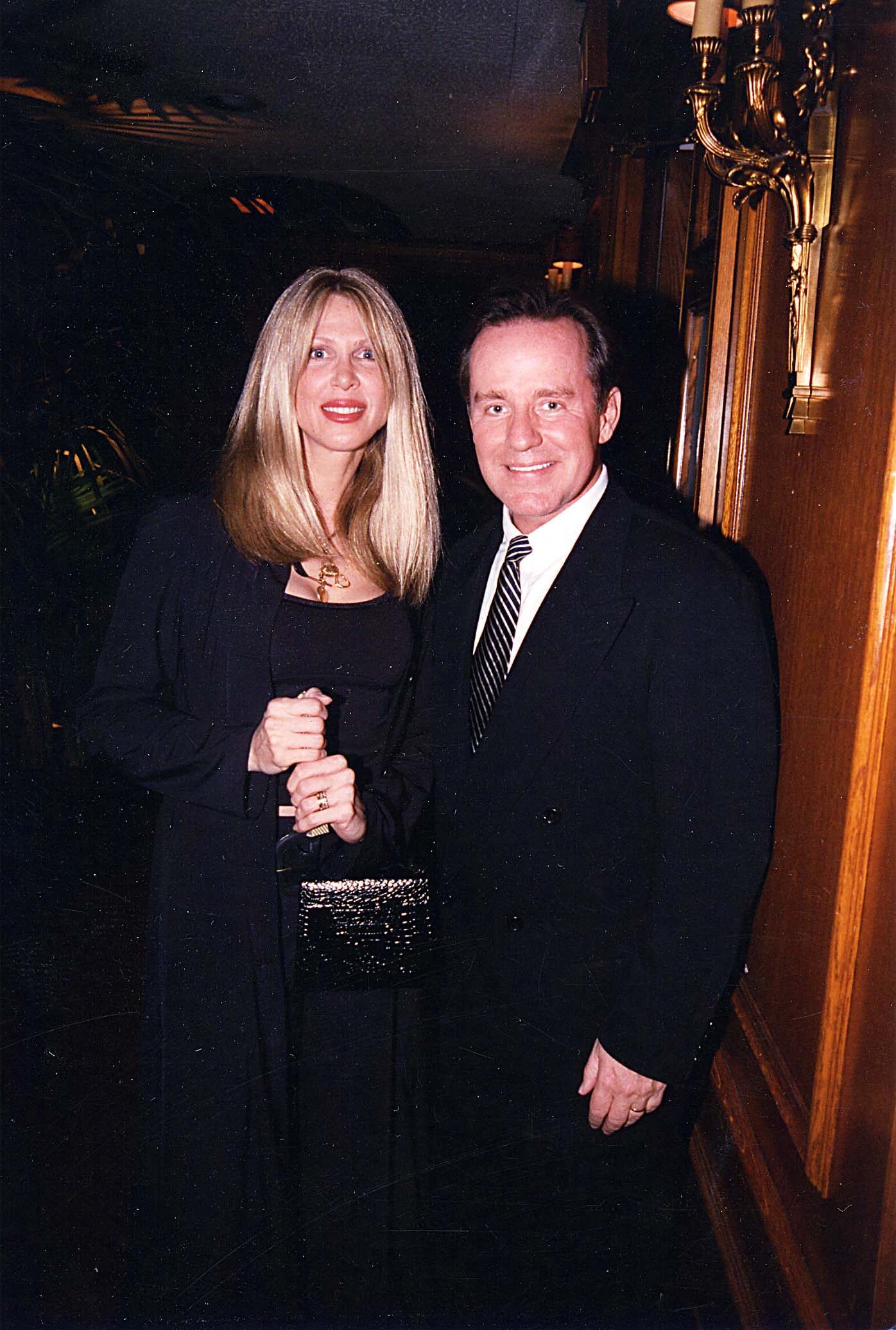 Phil Hartman & his wife Brynn in 1998 Source: Getty Images.