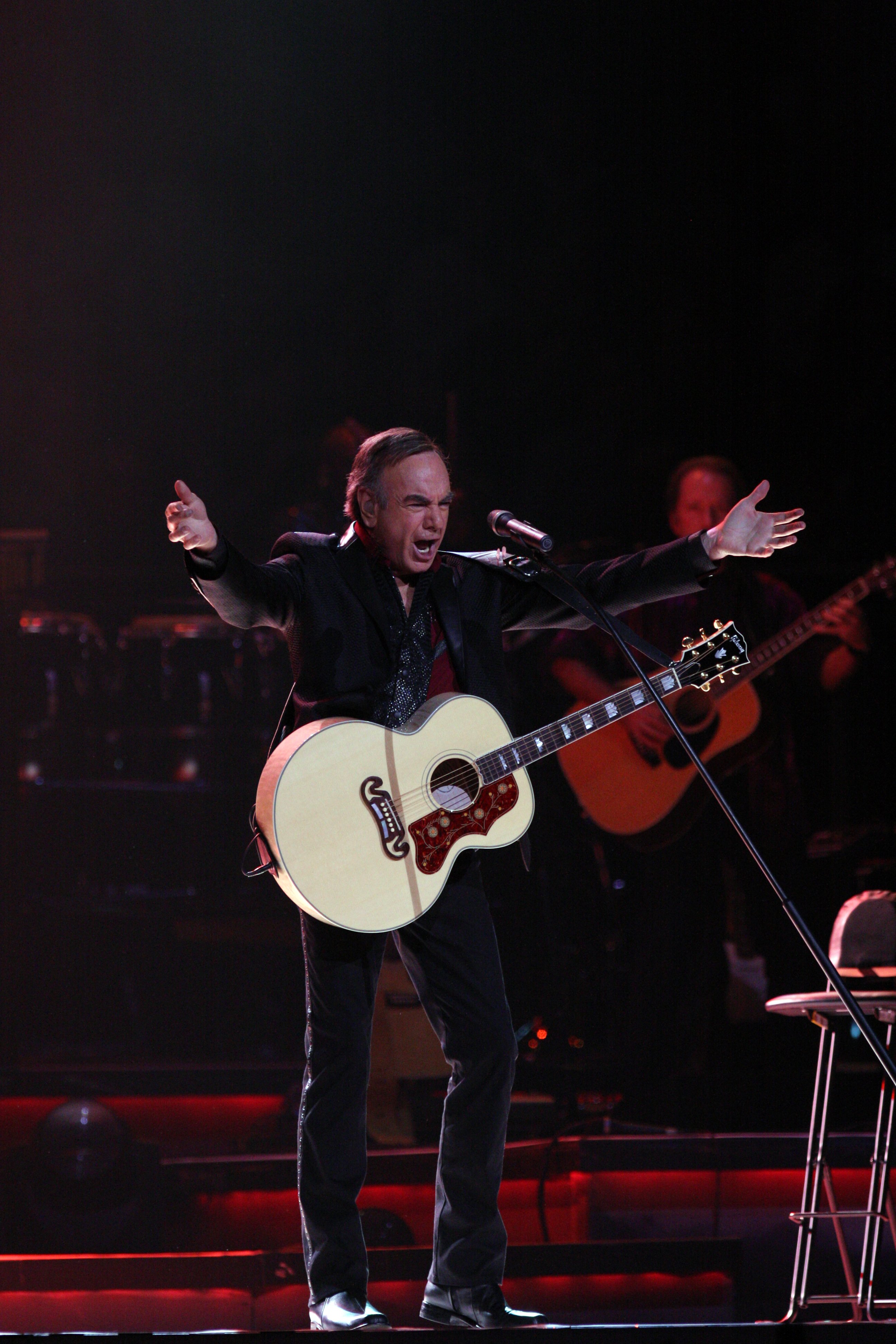 Neil Diamond performs at the Acer Arena on 26 March 2011. | Source: Wikimedia Commons.
