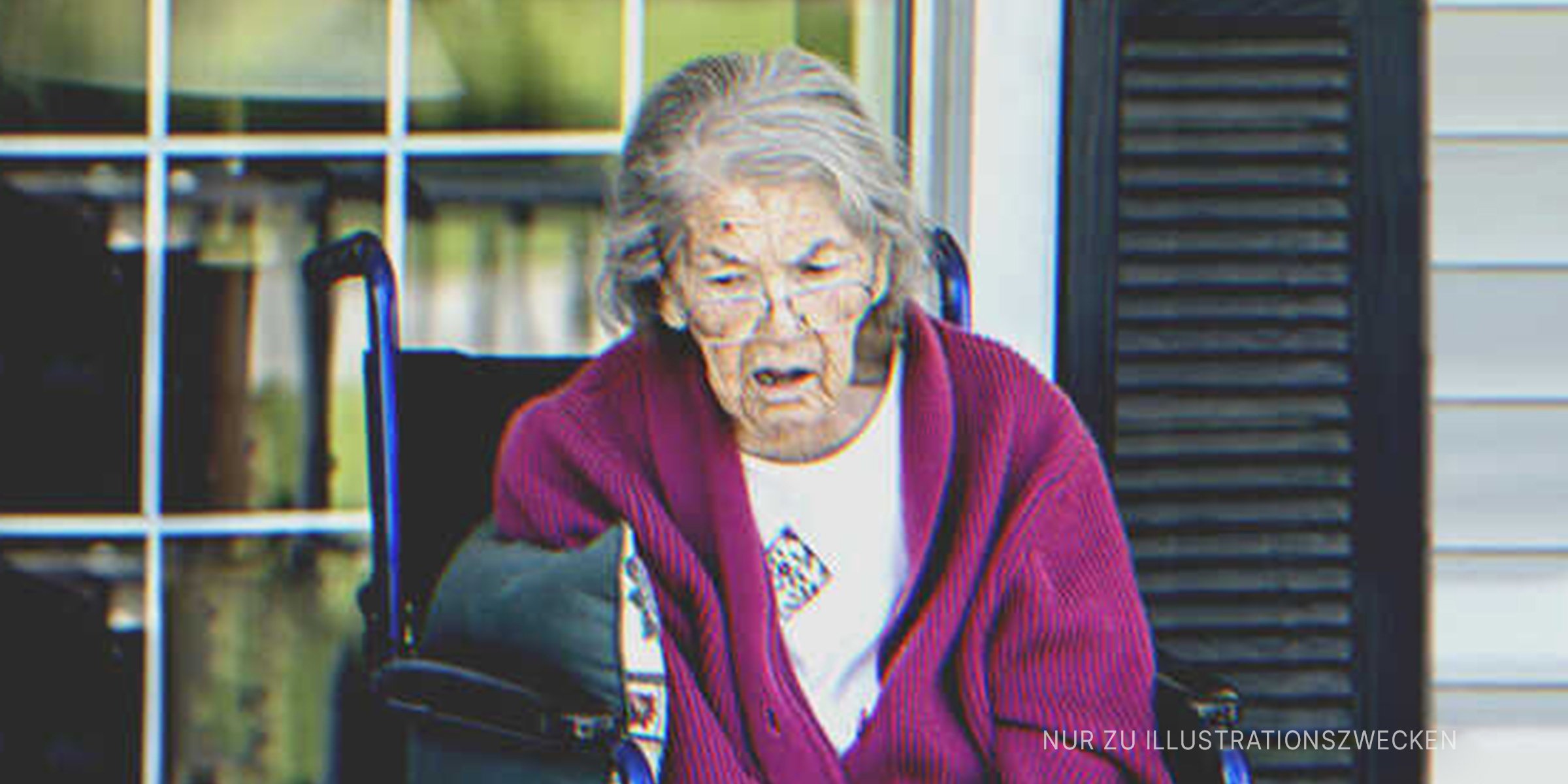 Ältere Frau im Rollstuhl | Quelle: Getty Images