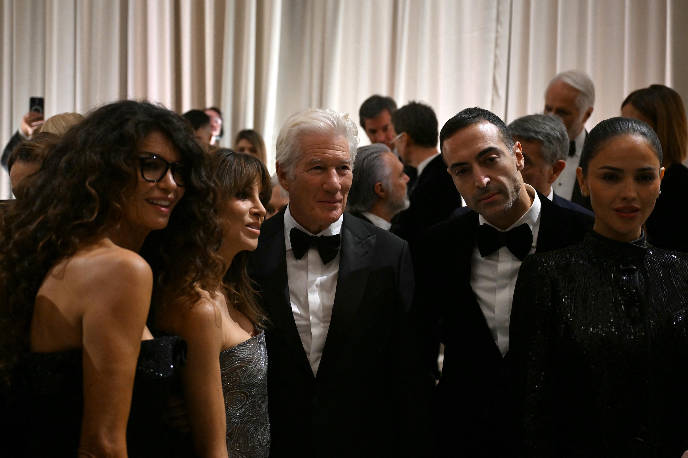 Richard Gere and Alejandra Silva join Afef Jnifen, Mohammed Al Turki, and Eiza González for a powerful group shot that captured the night’s star power and sophistication.