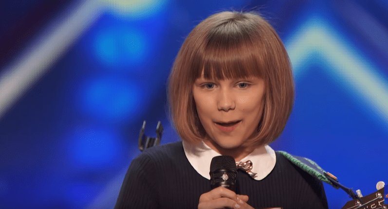 Grace VanderWaal during her per formance on "America's Got Talent" | Photo: Getty Images