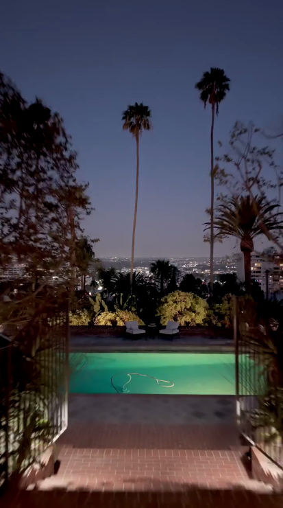 And once again, the view of the city is breathtaking. It's a property that will be definitely enjoyed by any new owner. | Source: Instagram/weahomes