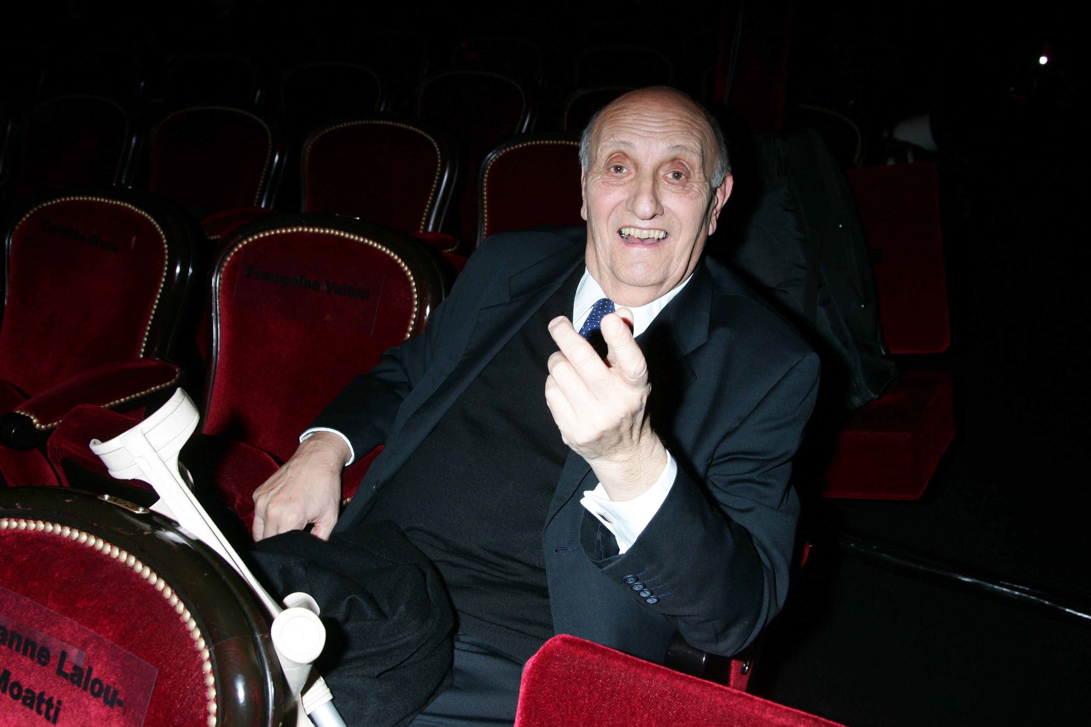 Cérémonie des César au Théâtre du Châtelet à Paris, France le 22 février 2008 - Pierre Tchernia. Cérémonie des César au Théâtre du Châtelet à Paris, France le 22 février 2008 - Pierre Tchernia.