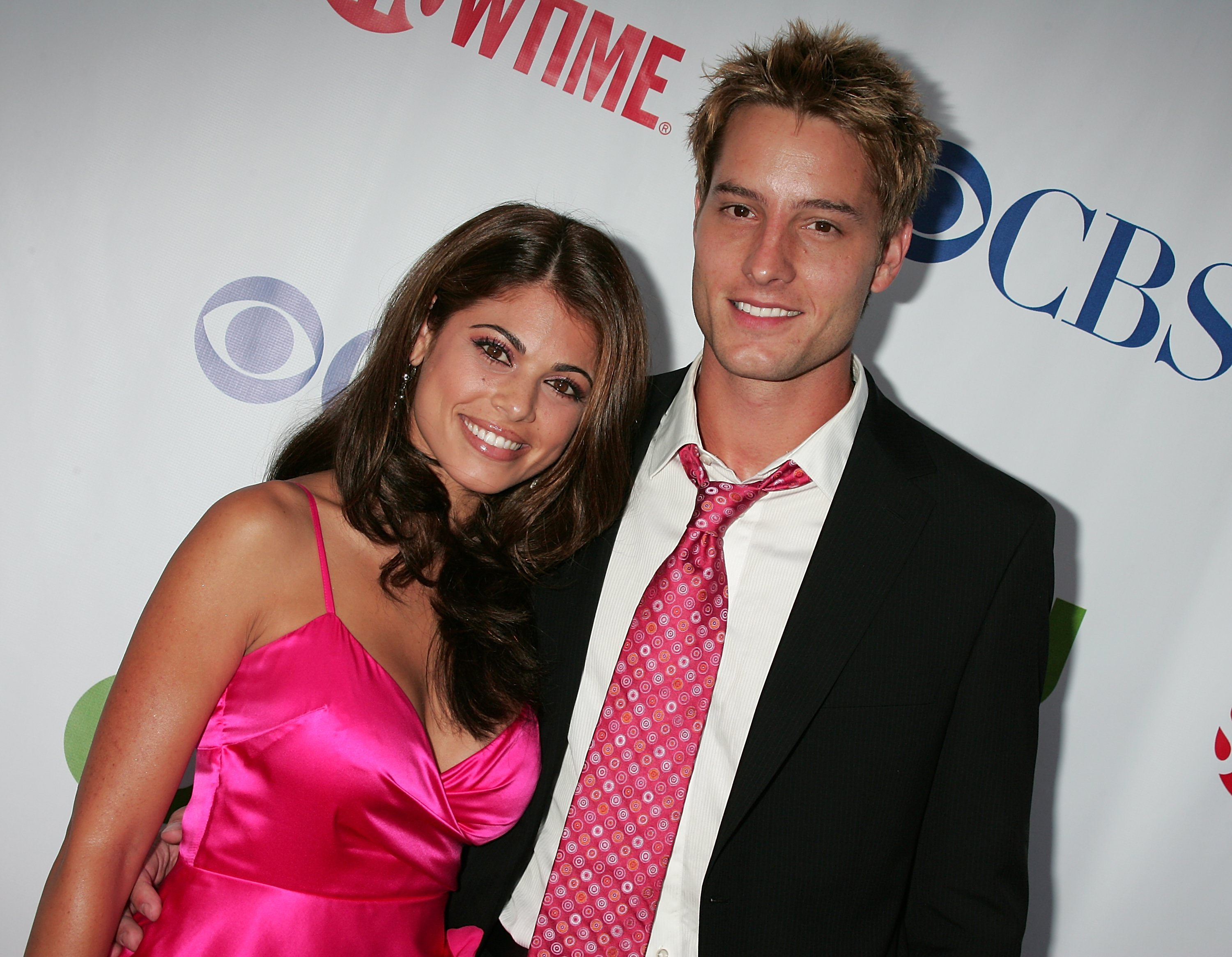 Lindsay Hartley (L) and Justin Hartley attend the CW/CBS/Showtime/CBS Television TCA party at Boulevard3 on July 18, 2008, in Hollywood, California. | Source: Getty Images.