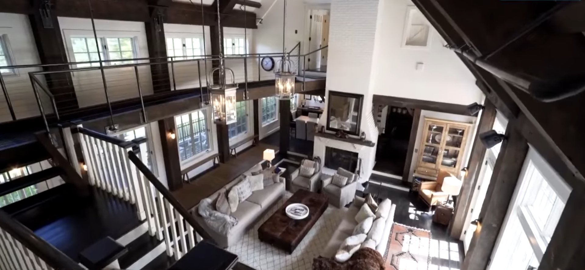 Kevin Costner's Aspen, Colorado, estate. | Source: Youtube/CNBC Make It