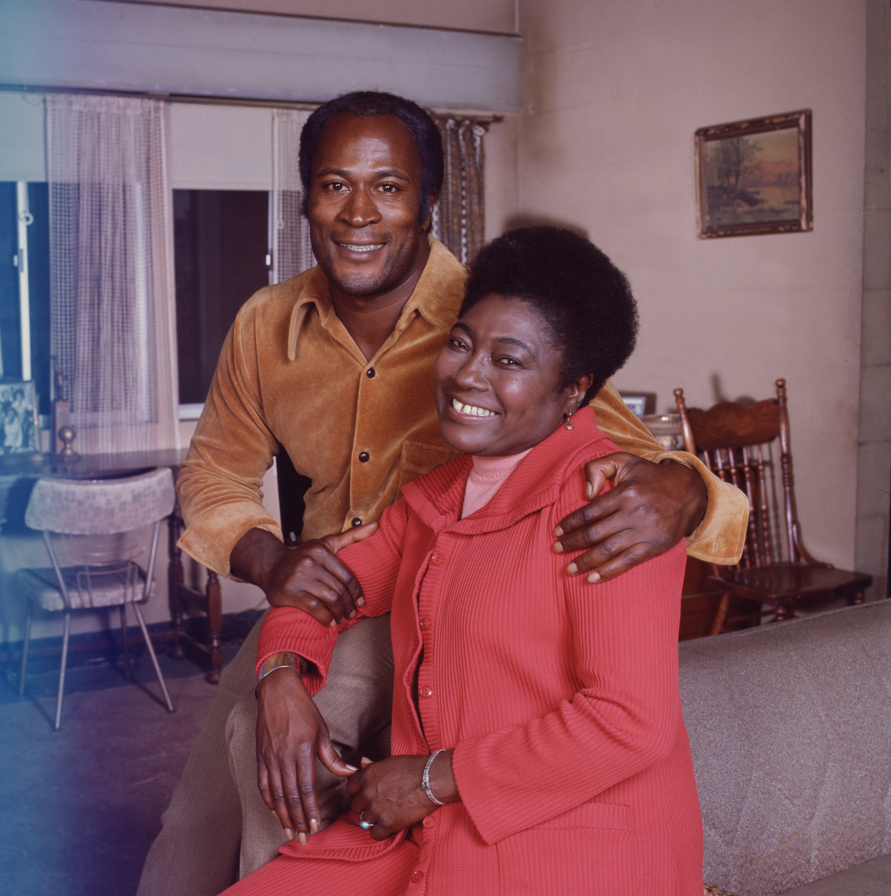 John Amos and Esther Rolle in a promotional portrait for "Good Times," in Los Angeles, California, 1975 | Source: Getty Images