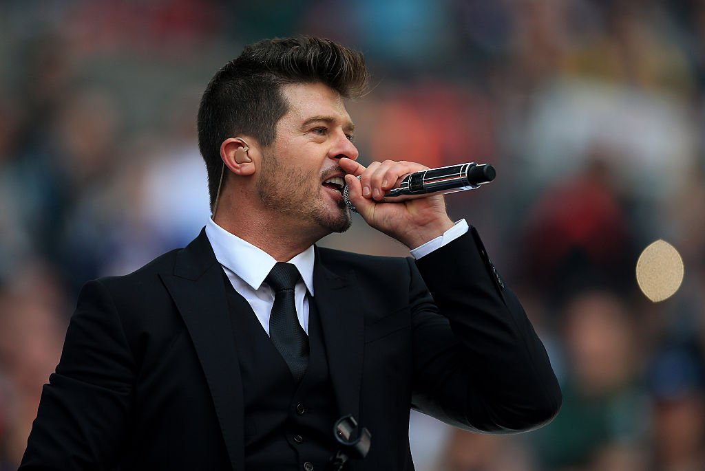 Robin Thicke performs ahead of the NFL International Series match at Wembley Stadium on October 2, 2016 in London, England | Photo: Getty Images