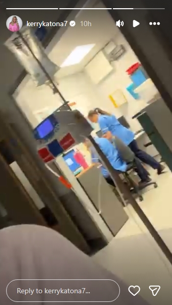 Katona briefly turned the camera to reveal nearby hospital staff and her surroundings, highlighting the overcrowded A&E conditions. | Source: Instagram/kerrykatona7