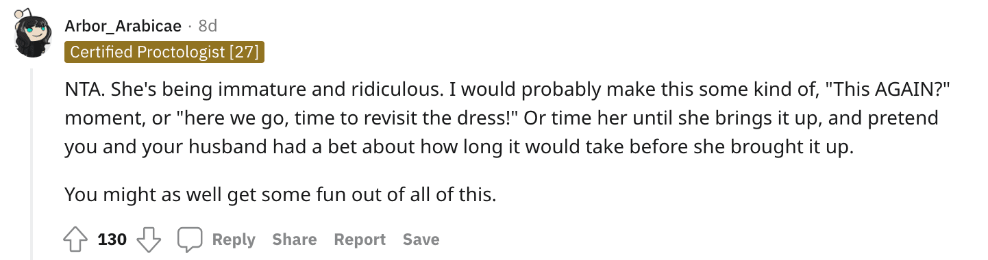 Kommentatoren reagieren auf eine Frau, die sagt, dass ihre Schwiegermutter bei ihrer Hochzeit einen aufwendigen Outfitwechsel hatte. | Quelle: Reddit/OutdoorVenturer