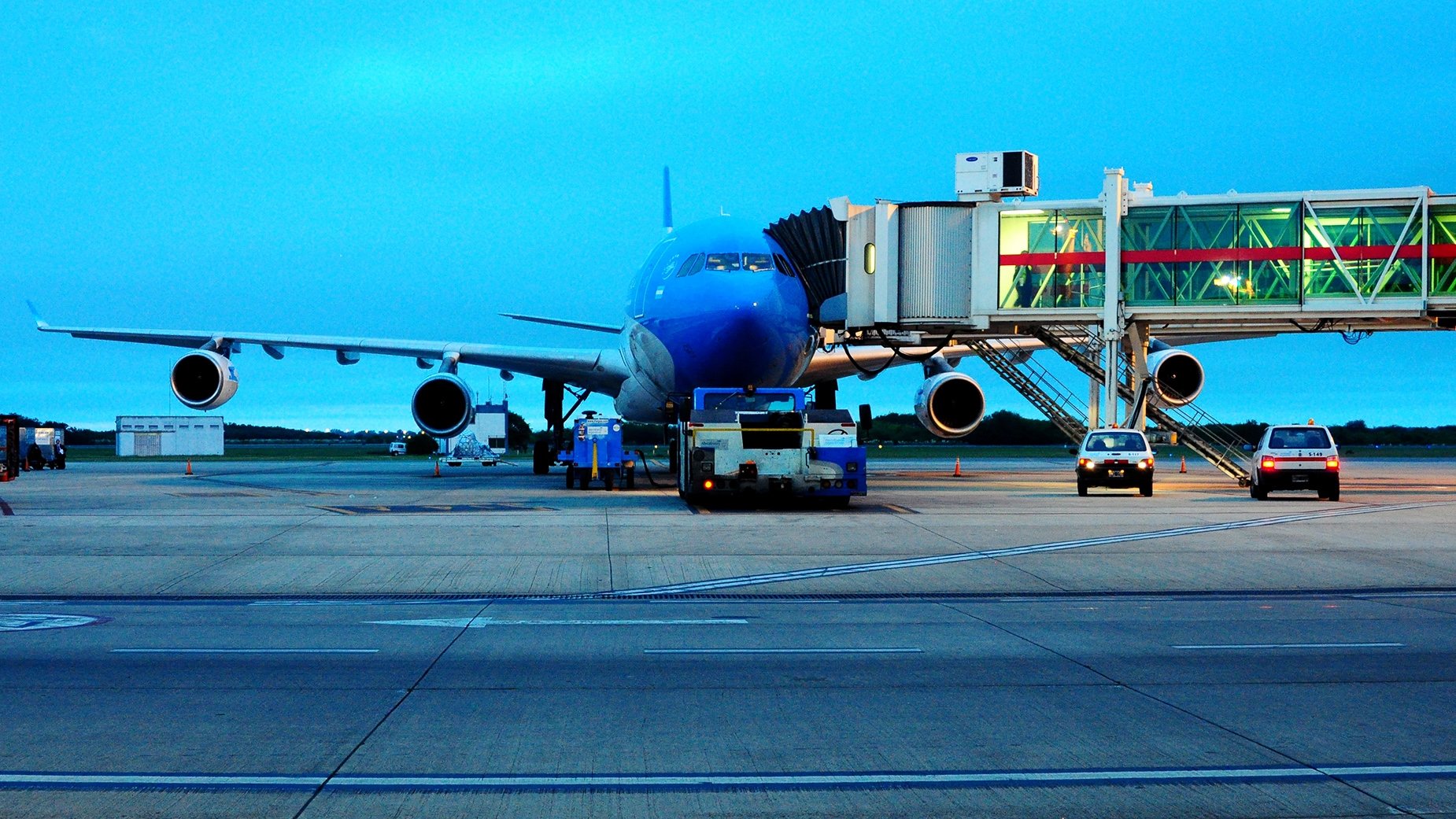 Avión de Aerolíneas Argentinas en el Aeropuerto Internacional Ministro Pistarini, Ezeiza, Provincia de Buenos Aires. | Foto: Wikipedia Avión de Aerolíneas Argentinas en el Aeropuerto Internacional Ministro Pistarini, Ezeiza, Provincia de Buenos Aires. | Foto: Wikipedia