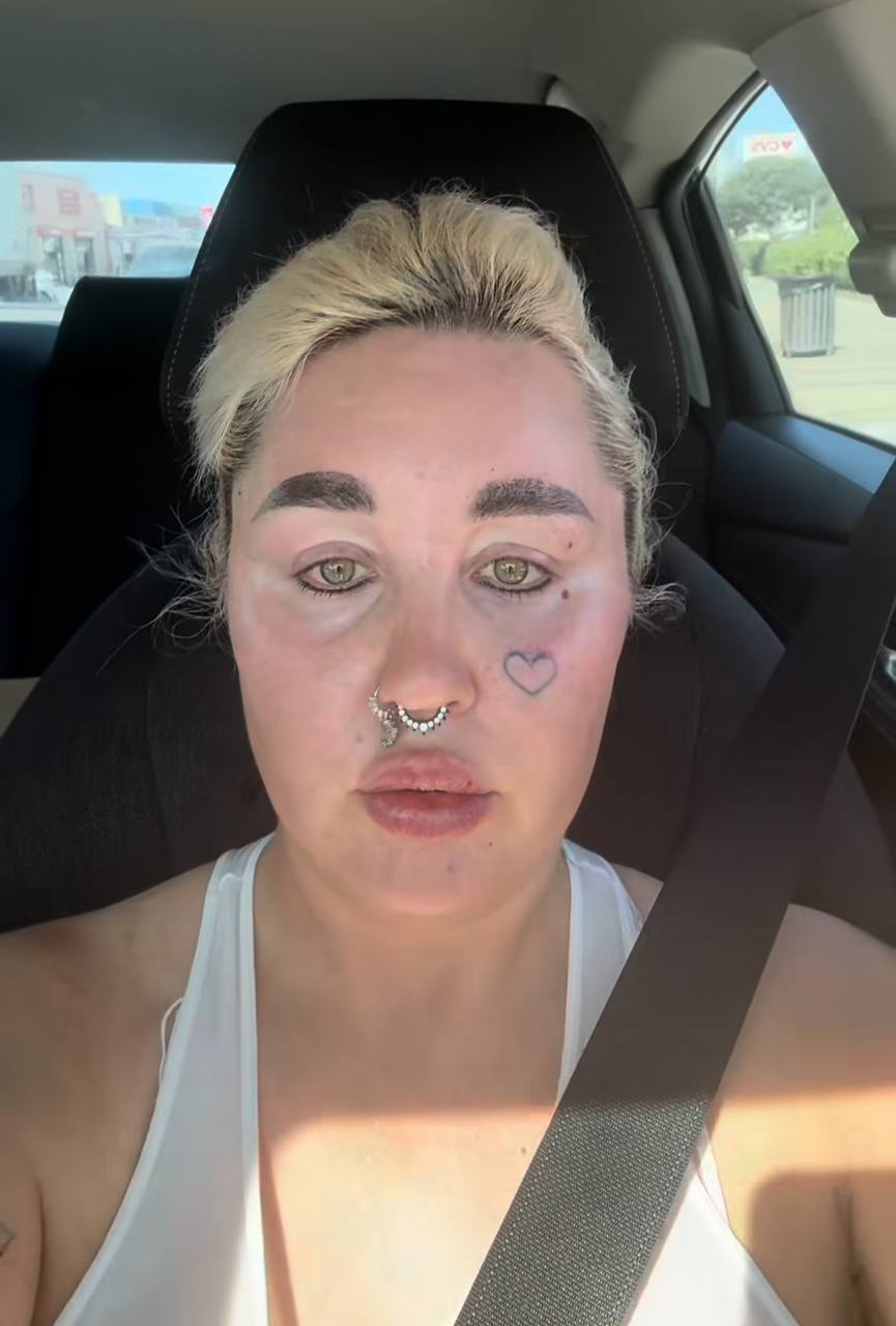 Amanda Bynes from a social media story dated August 23, 2025. | Source: Instagram/amandapandapandapanda1