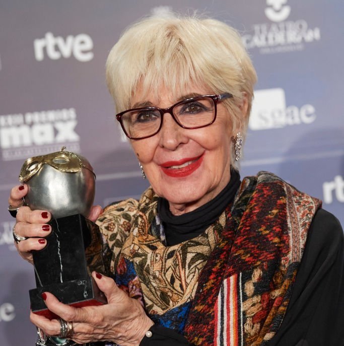 Concha Velasco recibe el premio honorífico en los premios MAX en el Teatro Calderón, el 20 de mayo de 2019 en Valladolid, España. | Foto: Getty Images