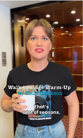 A photo  of Kelly Clarkson debuting a new hairstyle taken from a video posted on September 23, 2024 | Source: Instagram/kellyclarksonshow