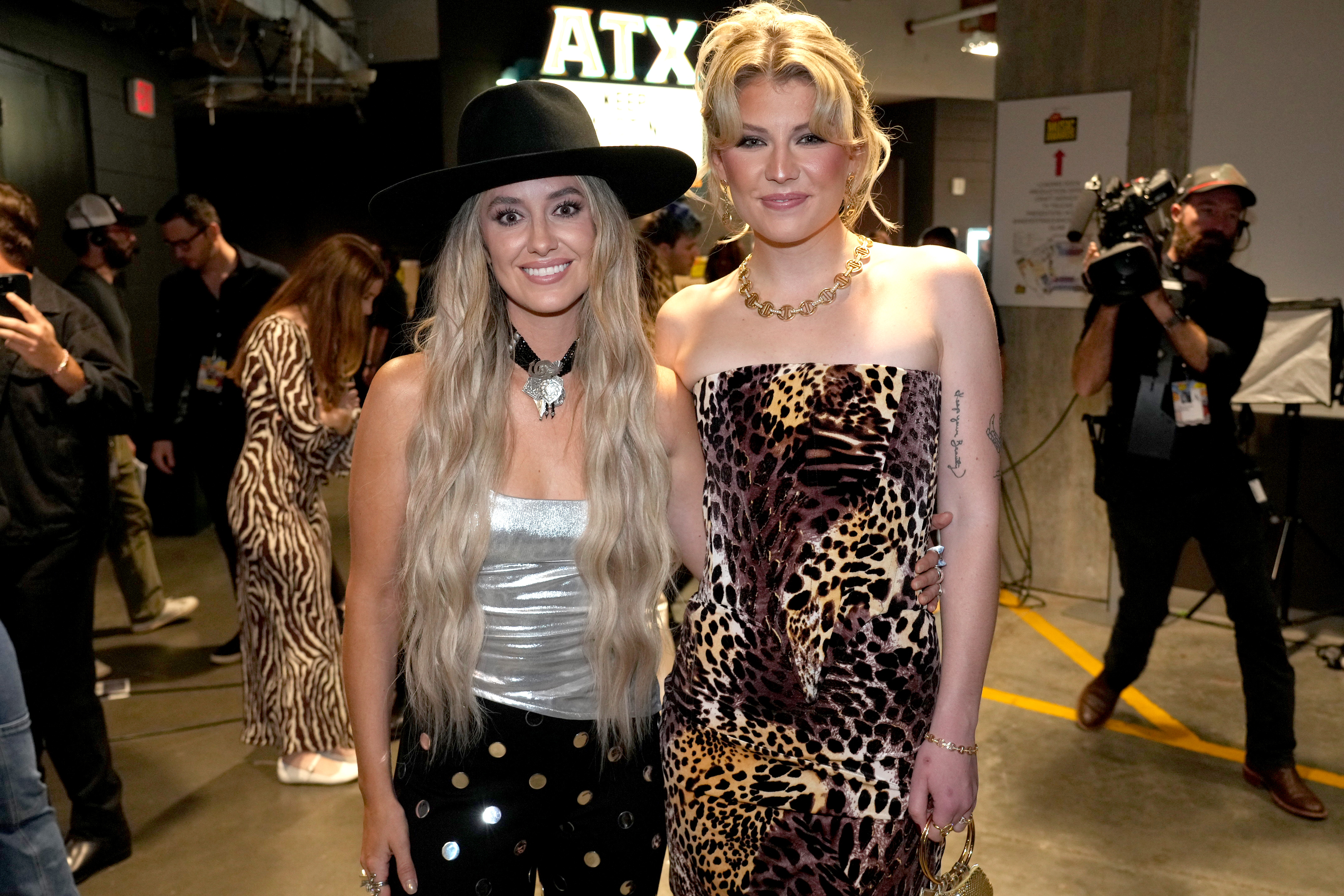 Lainey Wilson and Dasha on April 07, 2024, in Austin, Texas | Source: Getty Images