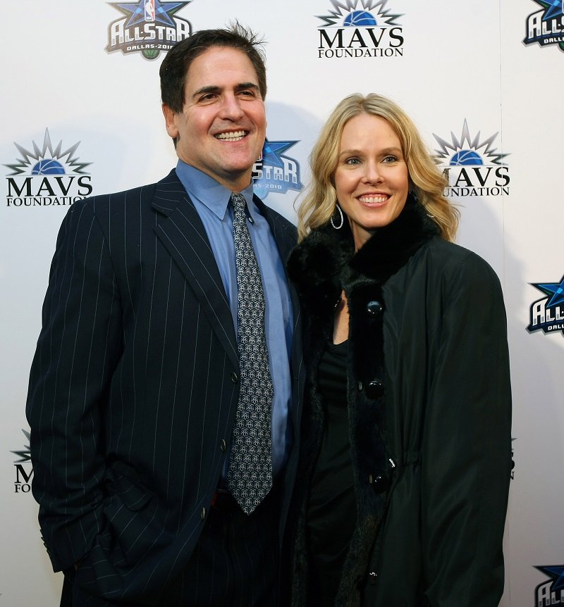 Mark Cuban and Tiffany Stewart on February 11, 2010 at the Majestic Theater in Dallas, Texas | Photo: Getty Images