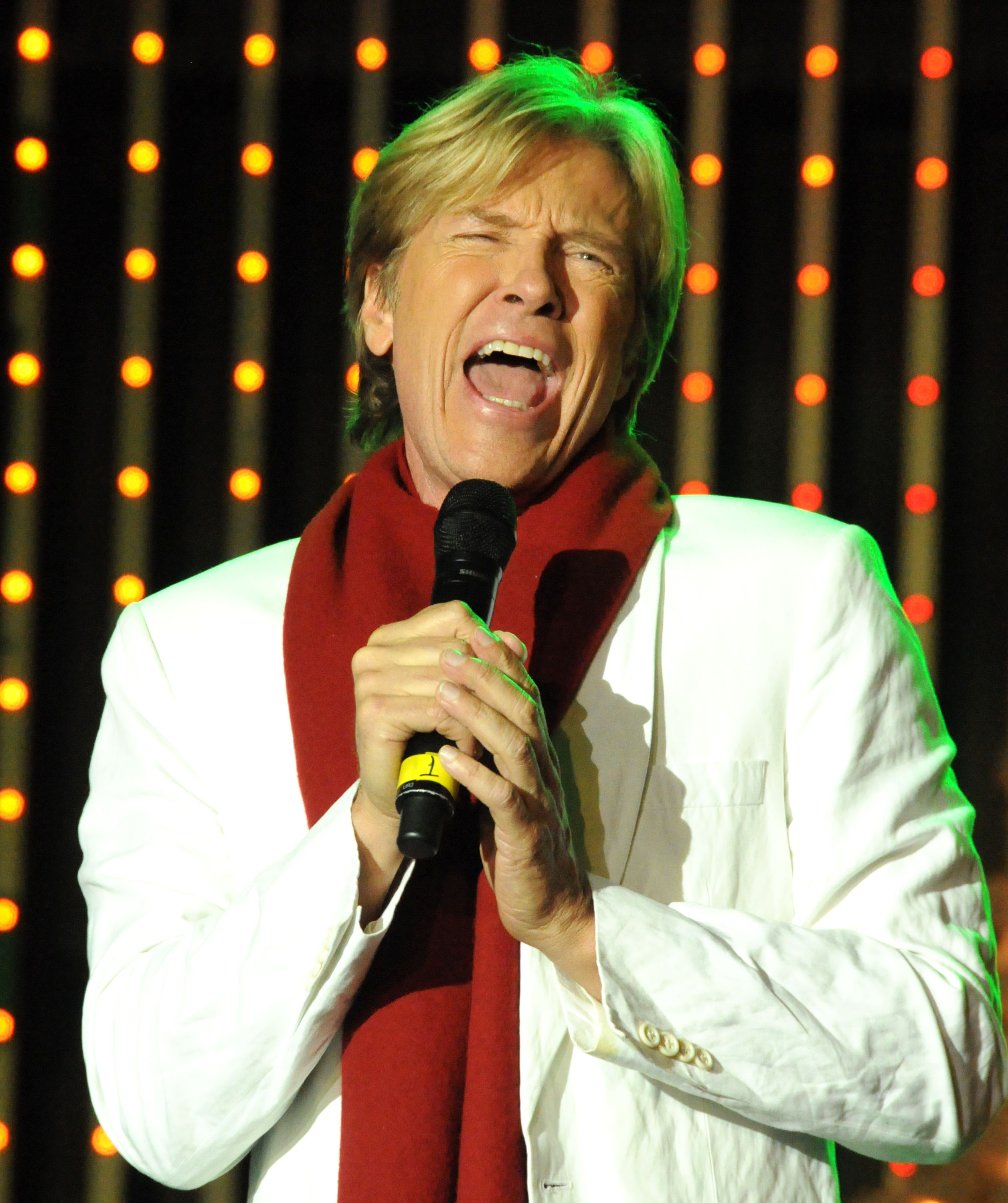 The singer attends the U.S. Marine Corps Host CityWalk Christmas Tree Lighting Ceremony and concert on November 22, 2011, in Universal City, California. | Source: Getty Images