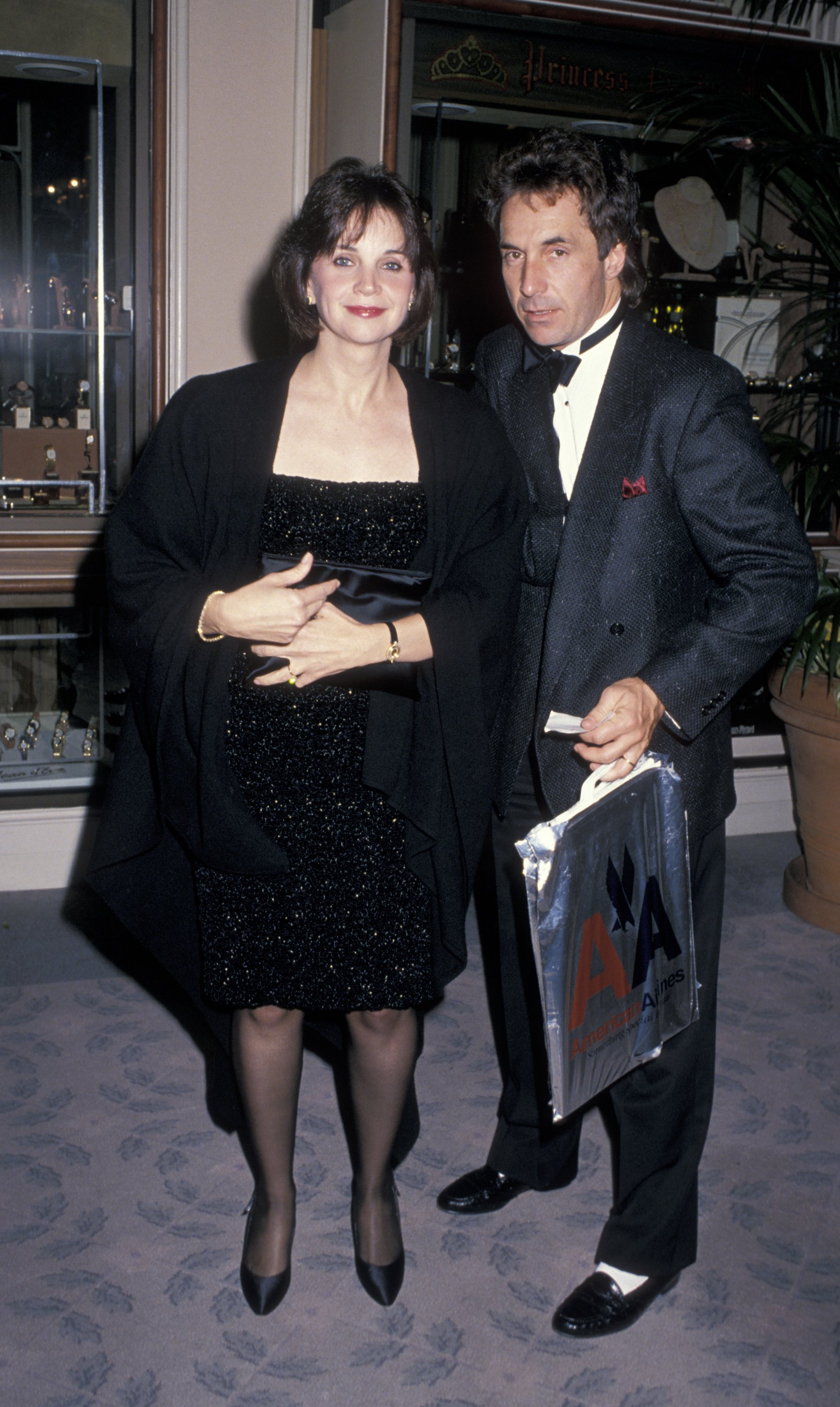 Cindy Williams and Bill Hudson during 6th Annual American Cinema Awards at Beverly Hilton Hotel on January 6, 1989 in Beverly Hills, California ┃Source: Getty Images