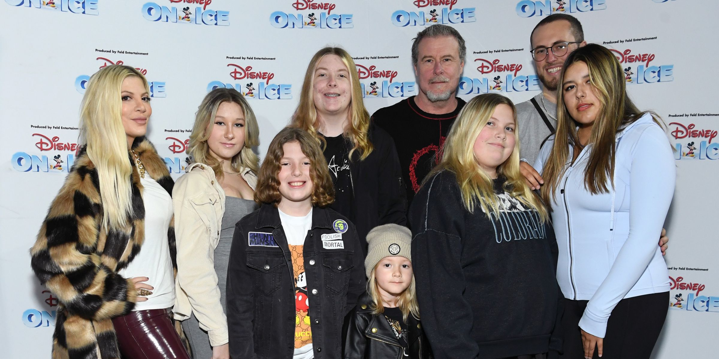 Tori Spelling and Dean McDermott with their kids | Source: Getty Images