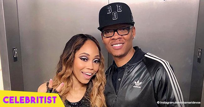 Ronnie and Shemar DeVoe's twins rock cute matching shirts in picture with mom