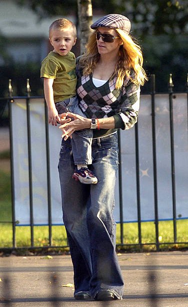 Madonna and her son, Rocco, enjoy a day out in the sunshine on September 7, 2004 in Hyde Park, London | Photo: Getty Images