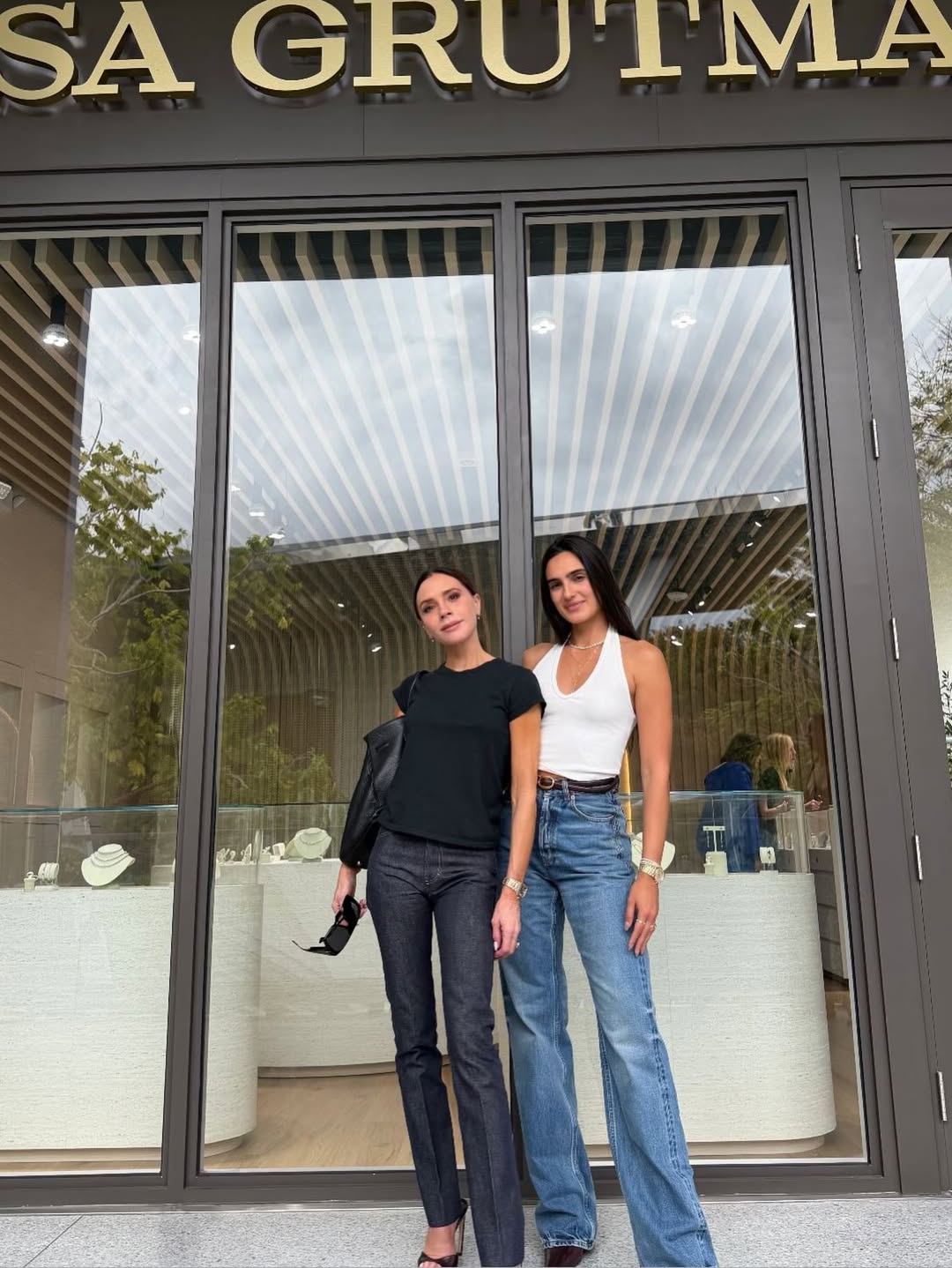 Victoria Beckham and Isabella Grutman | Source: Instagram/hellomag