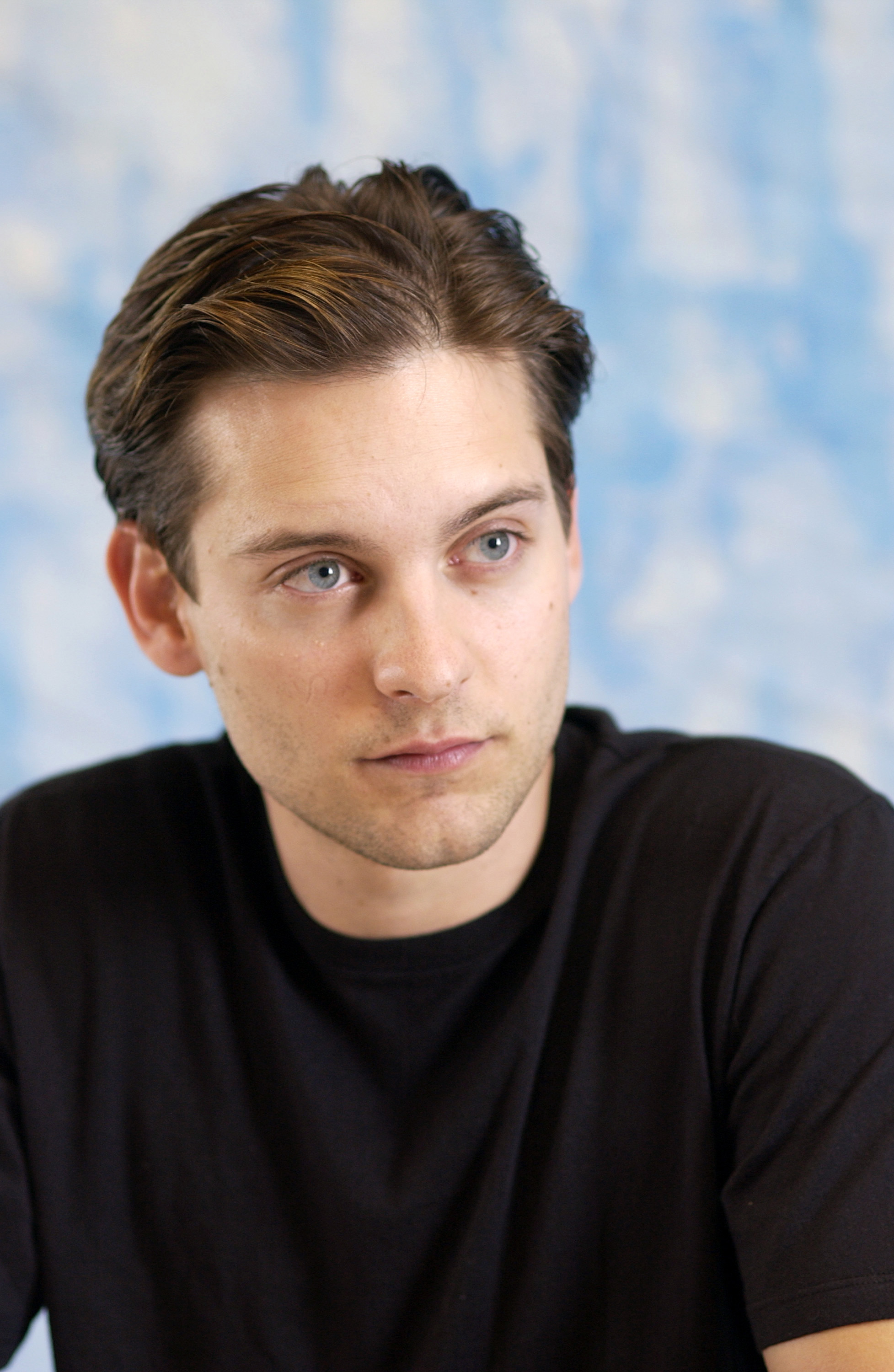 Tobey Maguire during a press conference for "Seabiscuit" on July 13, 2003, in Arcadia, California. | Source: Getty Images